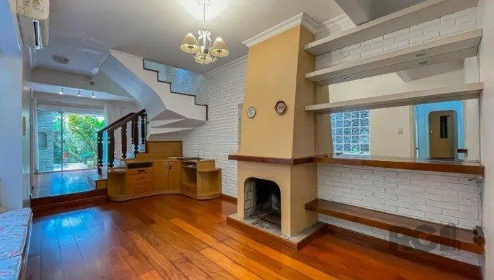 Casa, 3 quartos, 198 m² - Foto 1