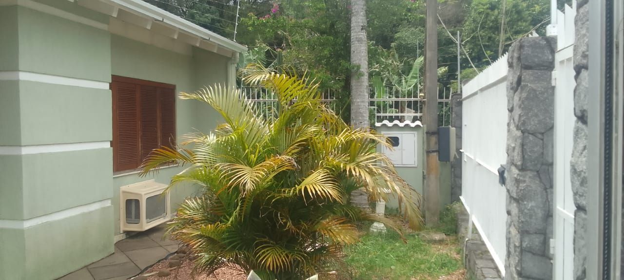 Casa 3 dormitórios, 2 suítes, 2 vagas, Bairro Vila Cachoeirinha — foto 3