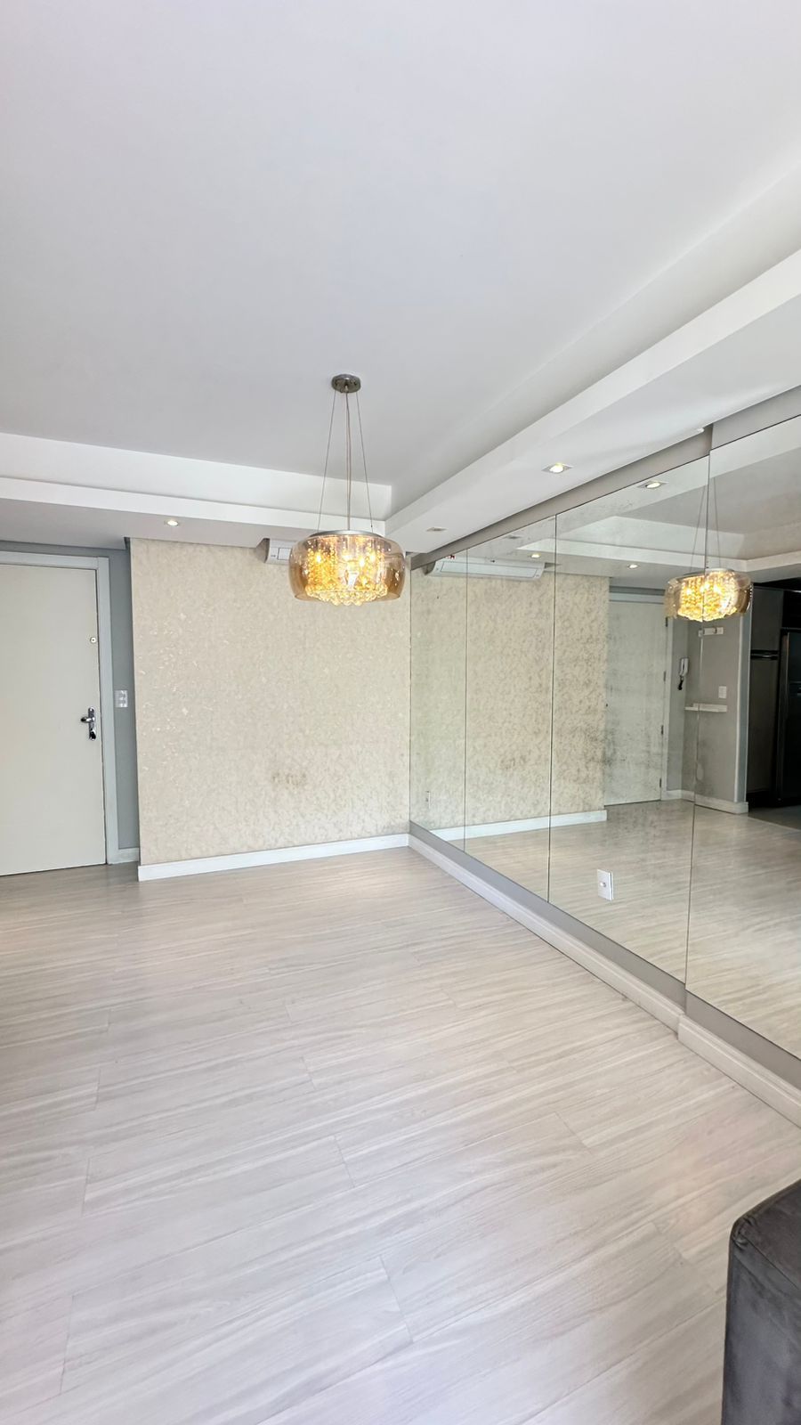 Apartamento mobiliado 3 dorms, 1 suíte, 1 vaga, Bairro Vila Cachoeirinha — foto 4