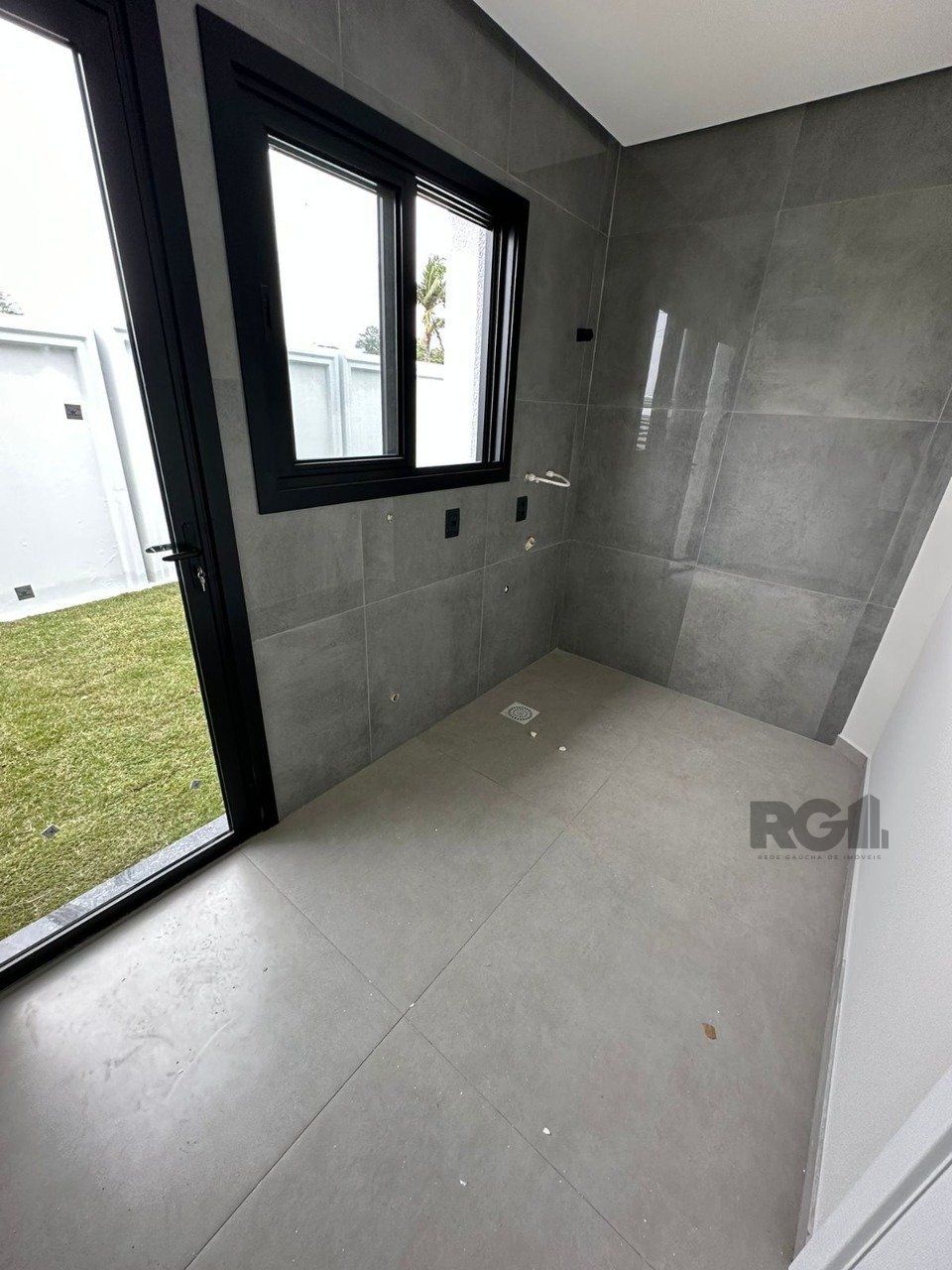 Casa sobrado em condomínio fechado, 3 dorms, 3 suítes, 2 vagas Bairro Centro — foto 5