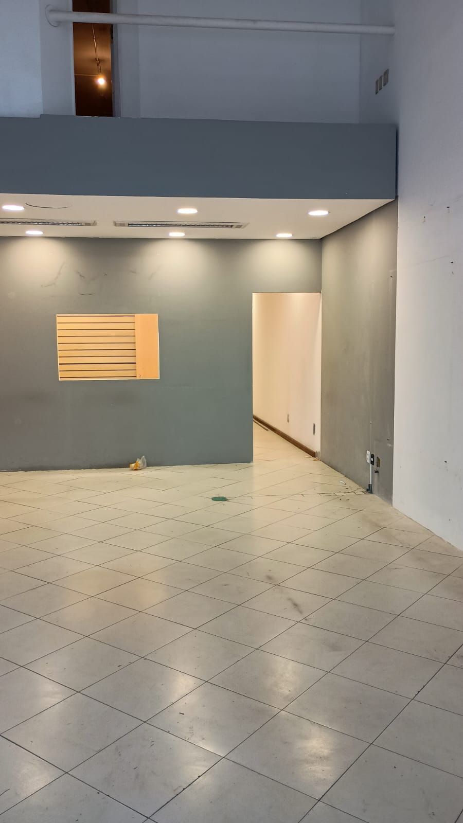 Loja para alugar, 120m², Vila Veranópolis - Cachoeirinha