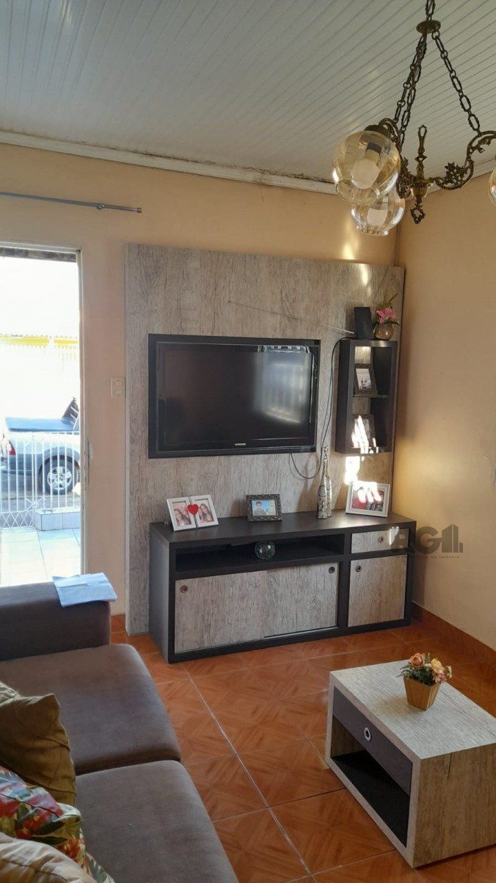 Casa 2 dormitórios, 3 vagas, Bairro Princesa Isabel — foto 2