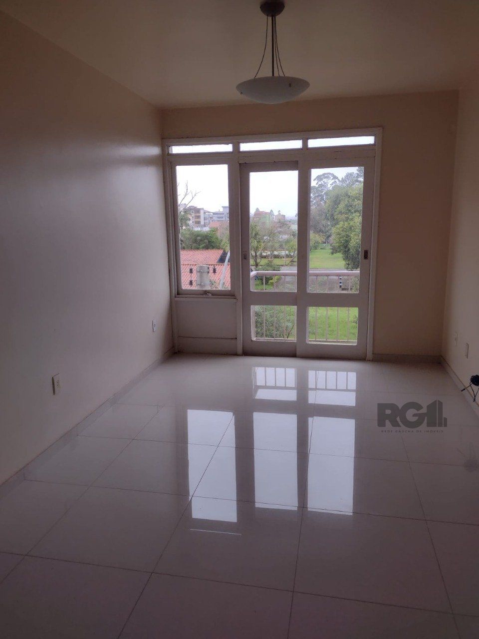 Apartamento 2 dormitórios, vaga coberta, Bairro Vila Eunice Nova — foto 2