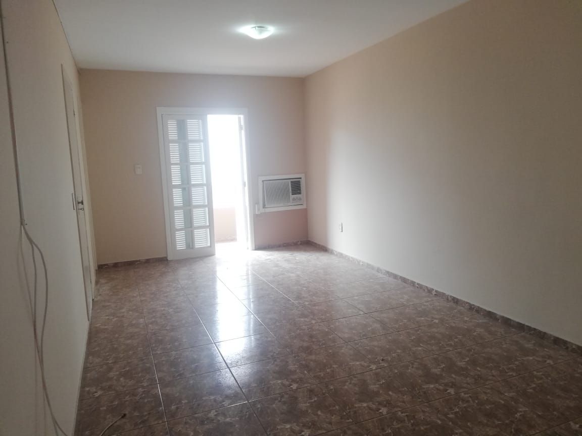 Casa sobrado semi mobiliado, 4 dormitórios, 1 suíte, vaga de garagem, Bairro Jardim do Bosque — foto 5
