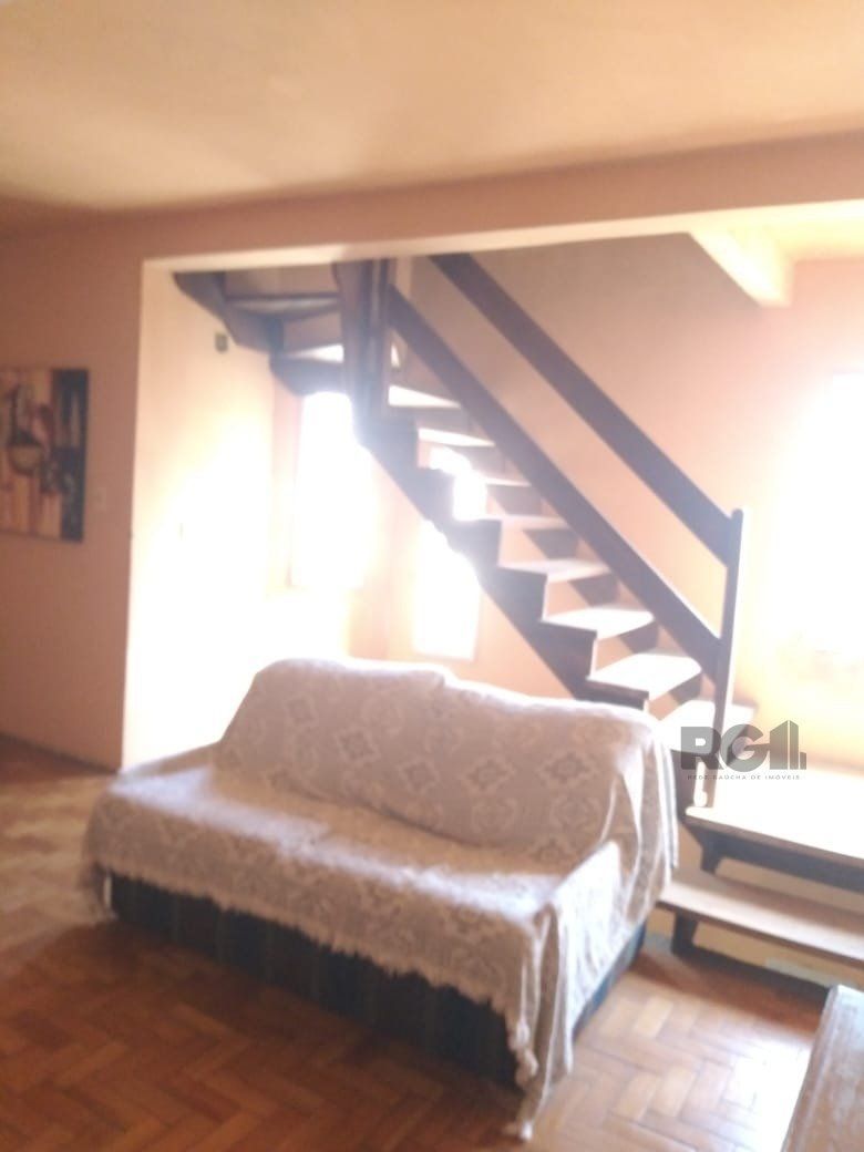 Casa sobrado 4 dormitórios, 1 suíte, 2 vagas Bairro Parque da Matriz — foto 3