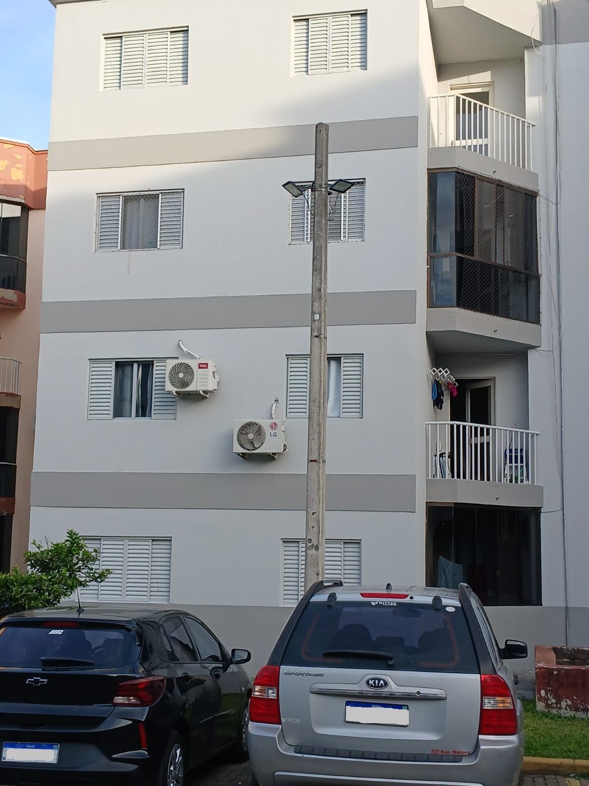Apartamento 2 dormitórios, 1 vaga, Bairro Vila Cachoeirinha — foto 2