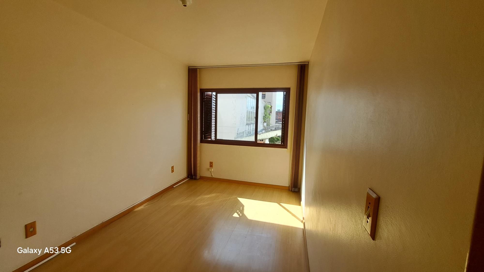 Apartamento 2 dormitórios, 1 vaga, Bairro Ponta Porã — foto 4
