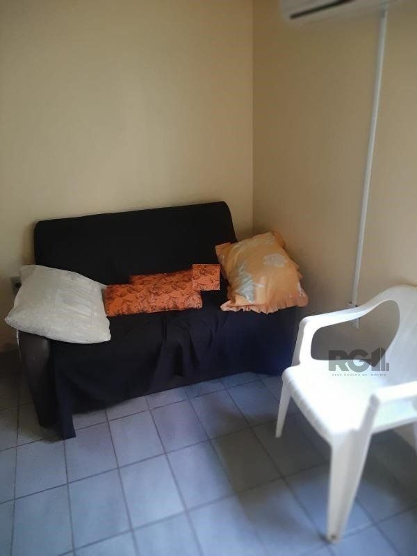 Casa à venda com 4 quartos, 220m² - Foto 4