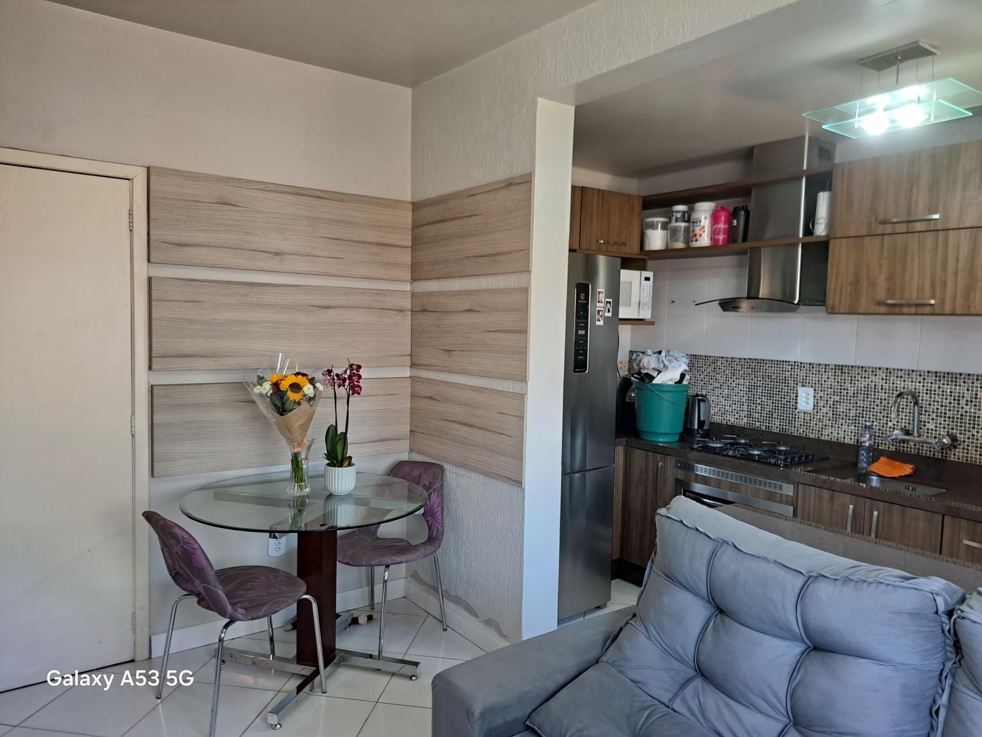 Apartamento semi mobiliado 2 dormitórios, Bairro Vila Marcia — foto 3