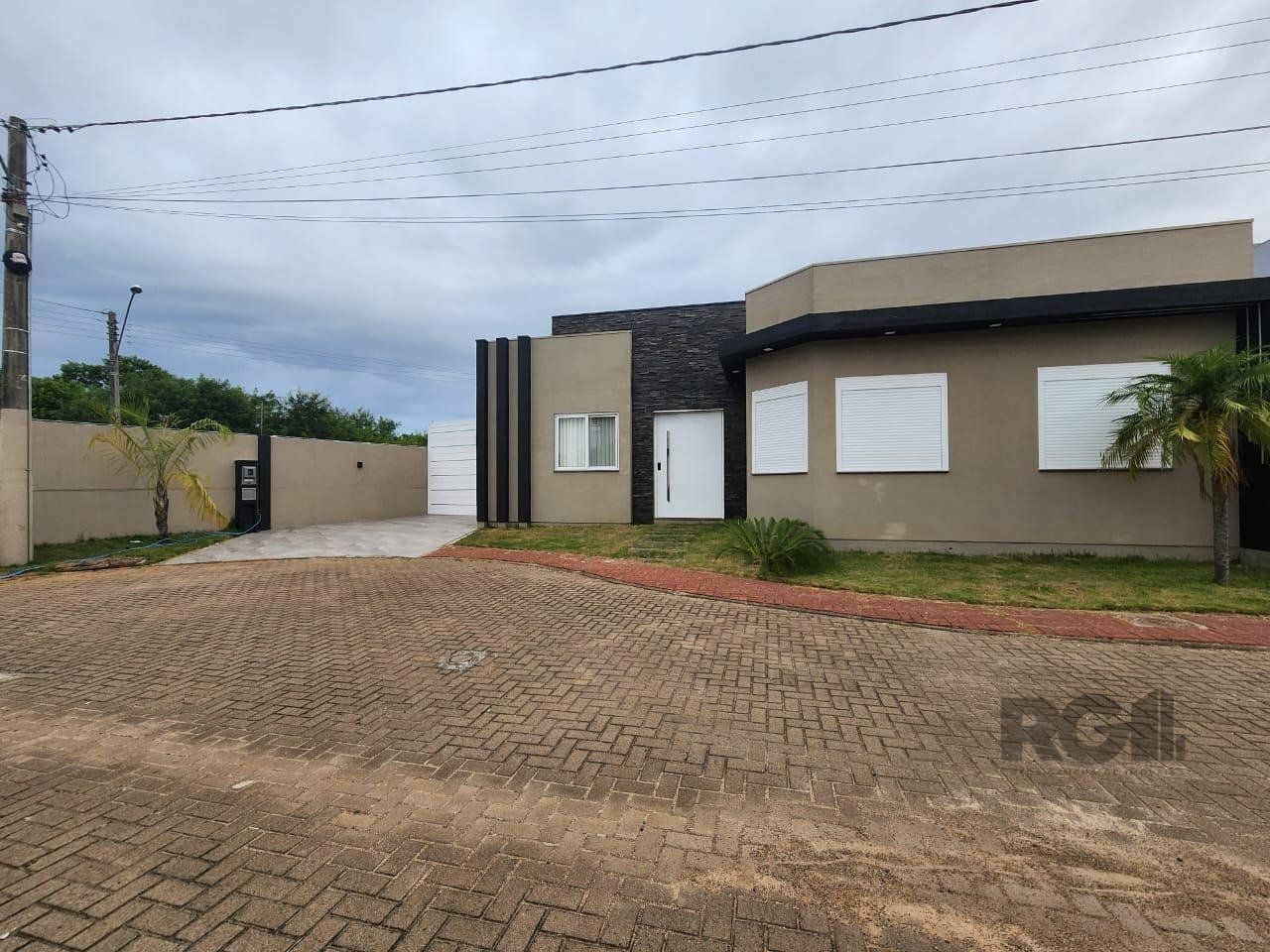 Casa de Condomínio à venda com 3 quartos, 120m² - Foto 1