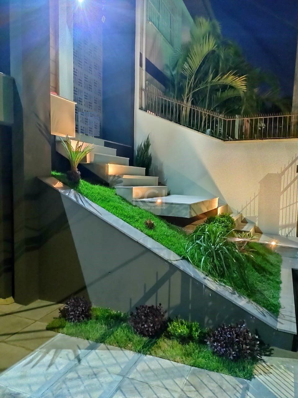 Sobrado para Venda - 150m², 3 dormitórios, sendo 1 suites, 2 vagas - Vale Do Sol — foto 2
