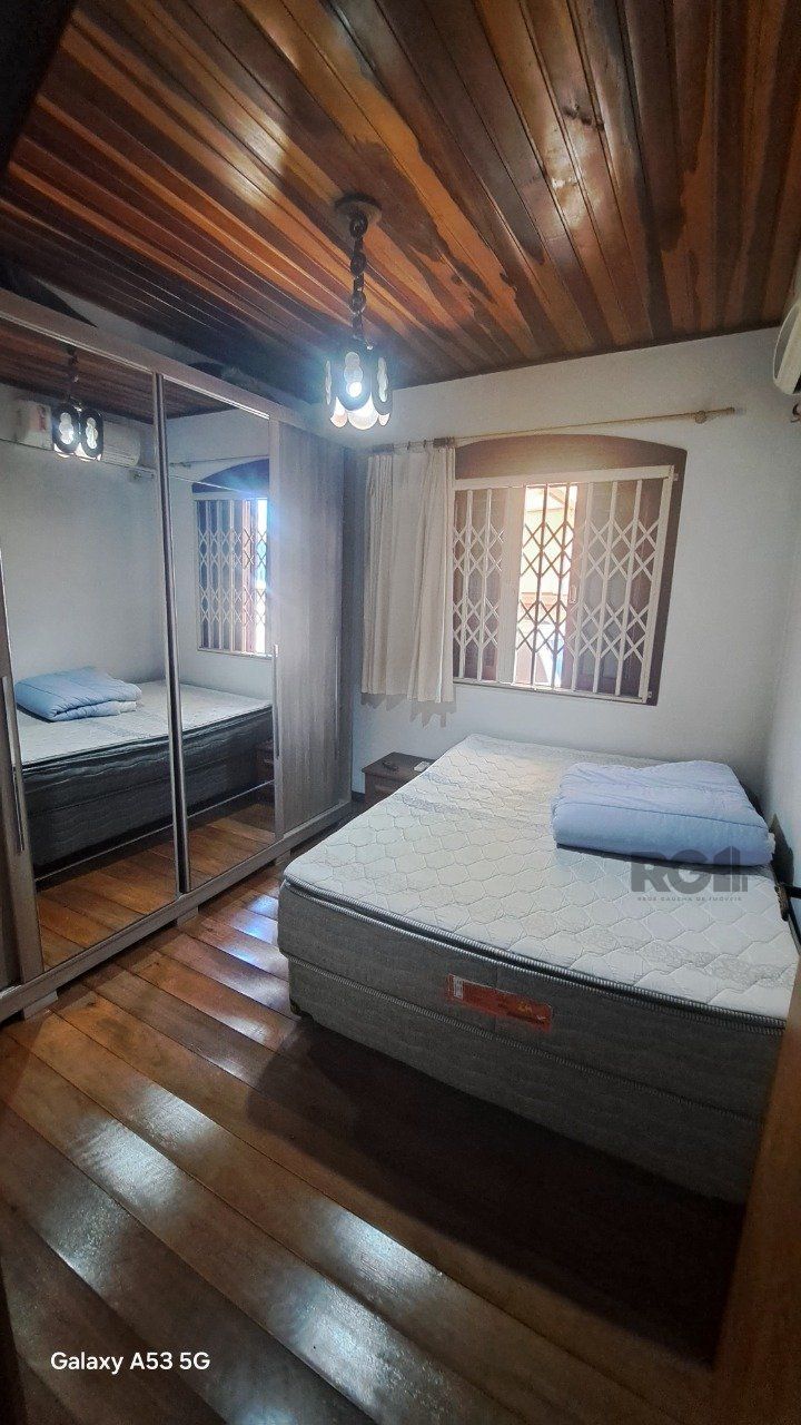 Casa à venda com 3 quartos, 203m² - Foto 4