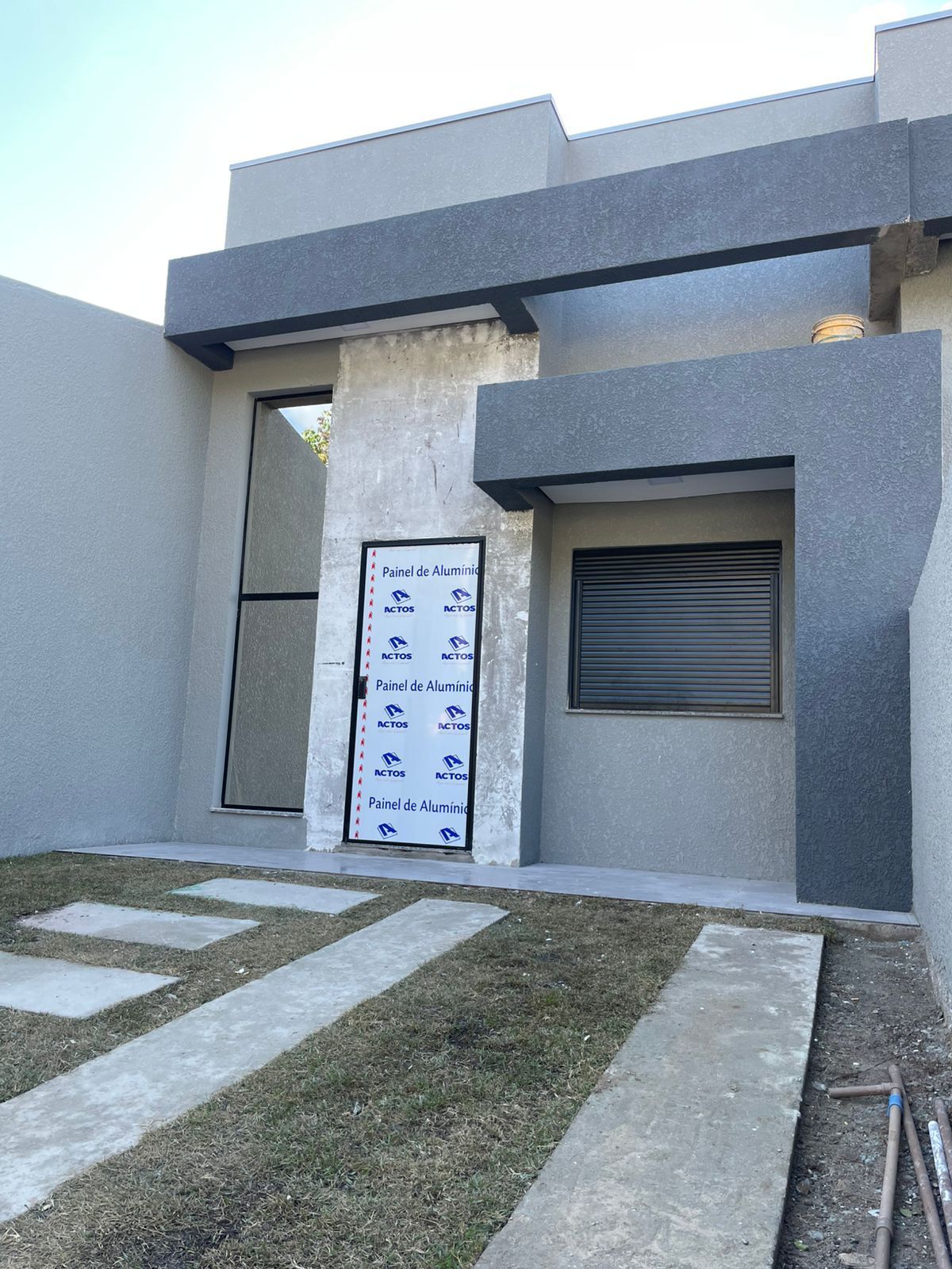 Casa 2 dormitórios, 1 suíte, 1 vaga de garagem Bairro R. Taquareiras — foto 2