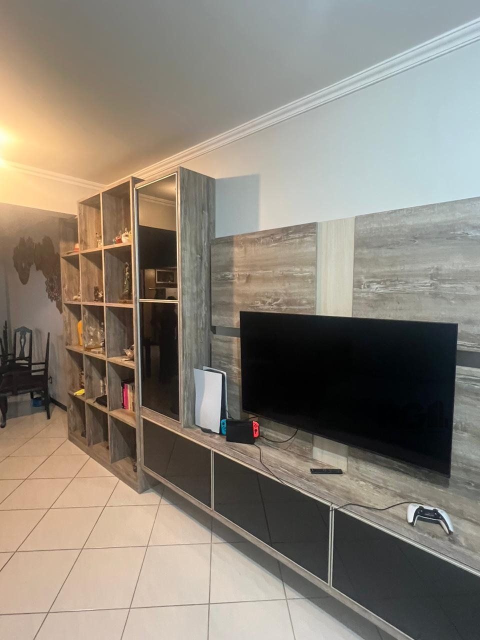 Apartamento semi mobiliado, 2 dormitórios, 1 suíte, vaga de garagem, Bairro Vila Veranópolis — foto 4