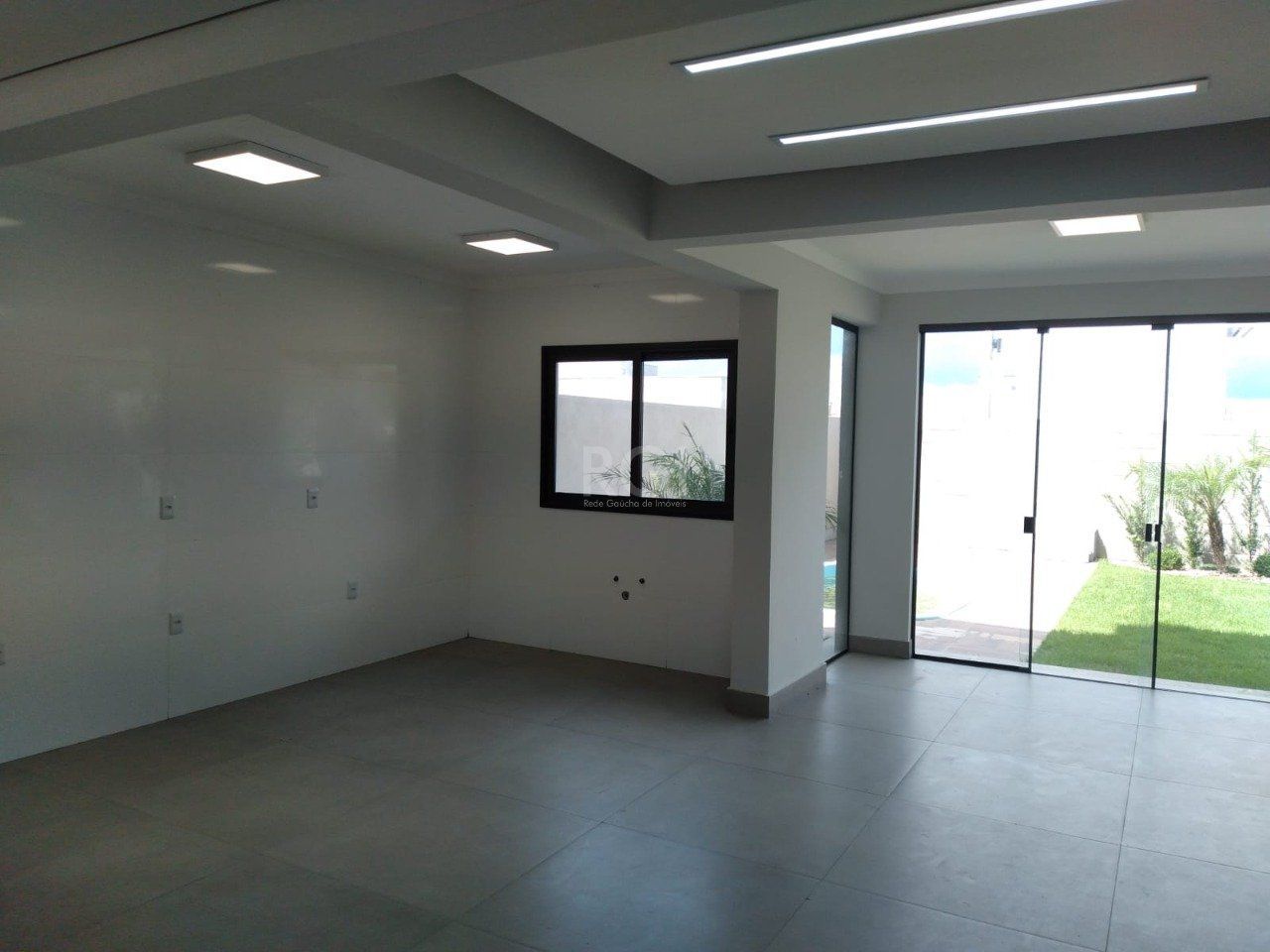 Casa sobrado 3 dormitórios, 1 suíte, vaga de garagem Bairro Vale Ville — foto 4
