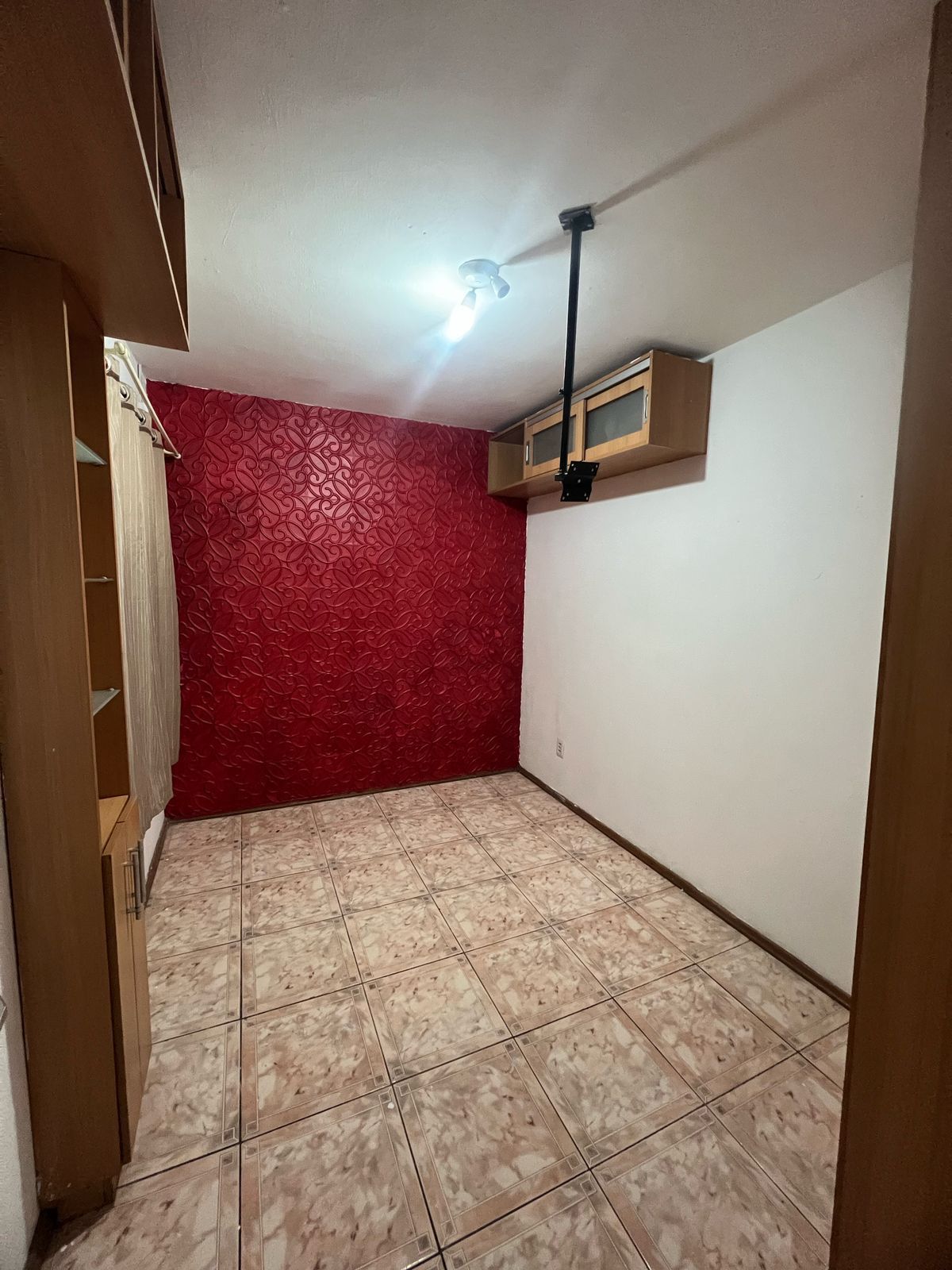 Apartamento semi mobiliado, 2 dormitórios, Bairro Centro — foto 3