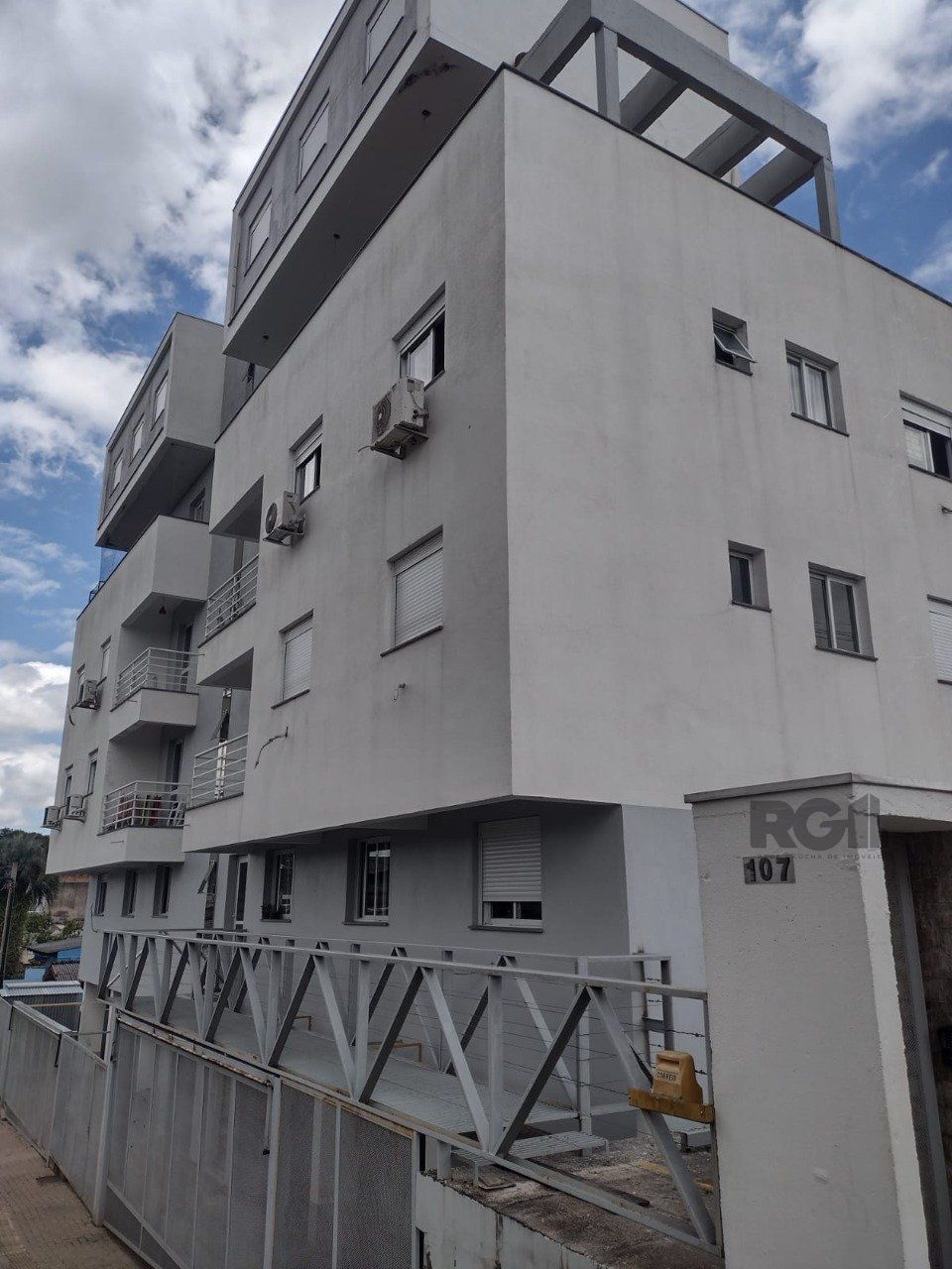 Apartamento à venda com 1 quarto, 32m² - Foto 1