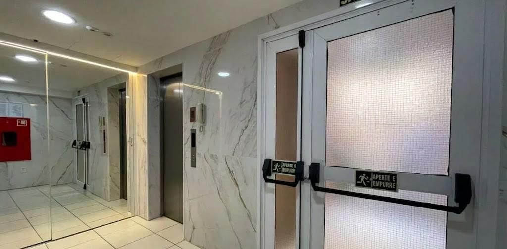 Apartamento 2 dormitórios, 1 vaga, Bairro Monte Carlo — foto 3