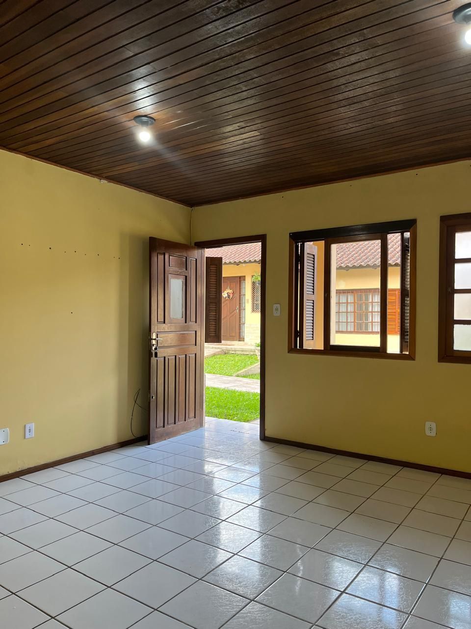 Casa em condomínio 1 dormitório, 1 vaga, Bairro Vila Cachoeirinha — foto 2