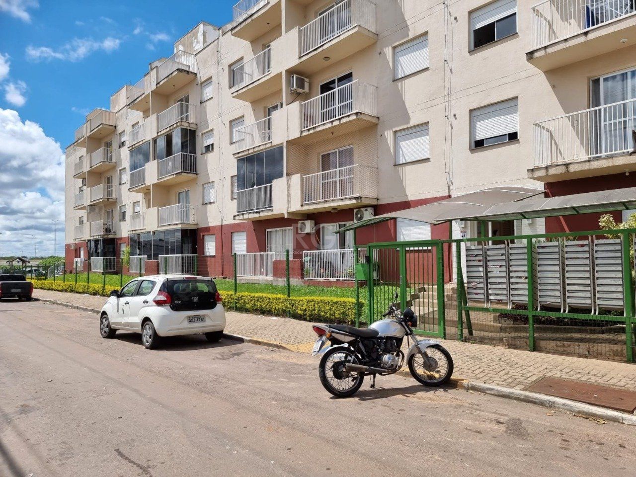 Apartamento à venda com 2 quartos, 57m² - Foto 1
