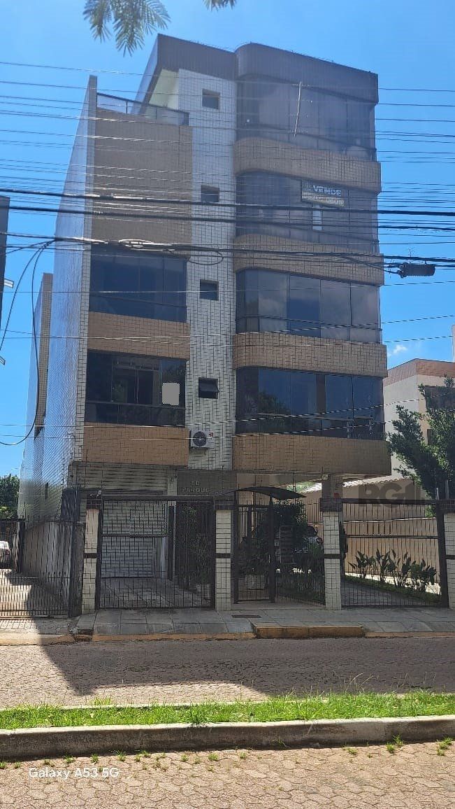 Apartamento à venda com 3 quartos, 101m² - Foto 1