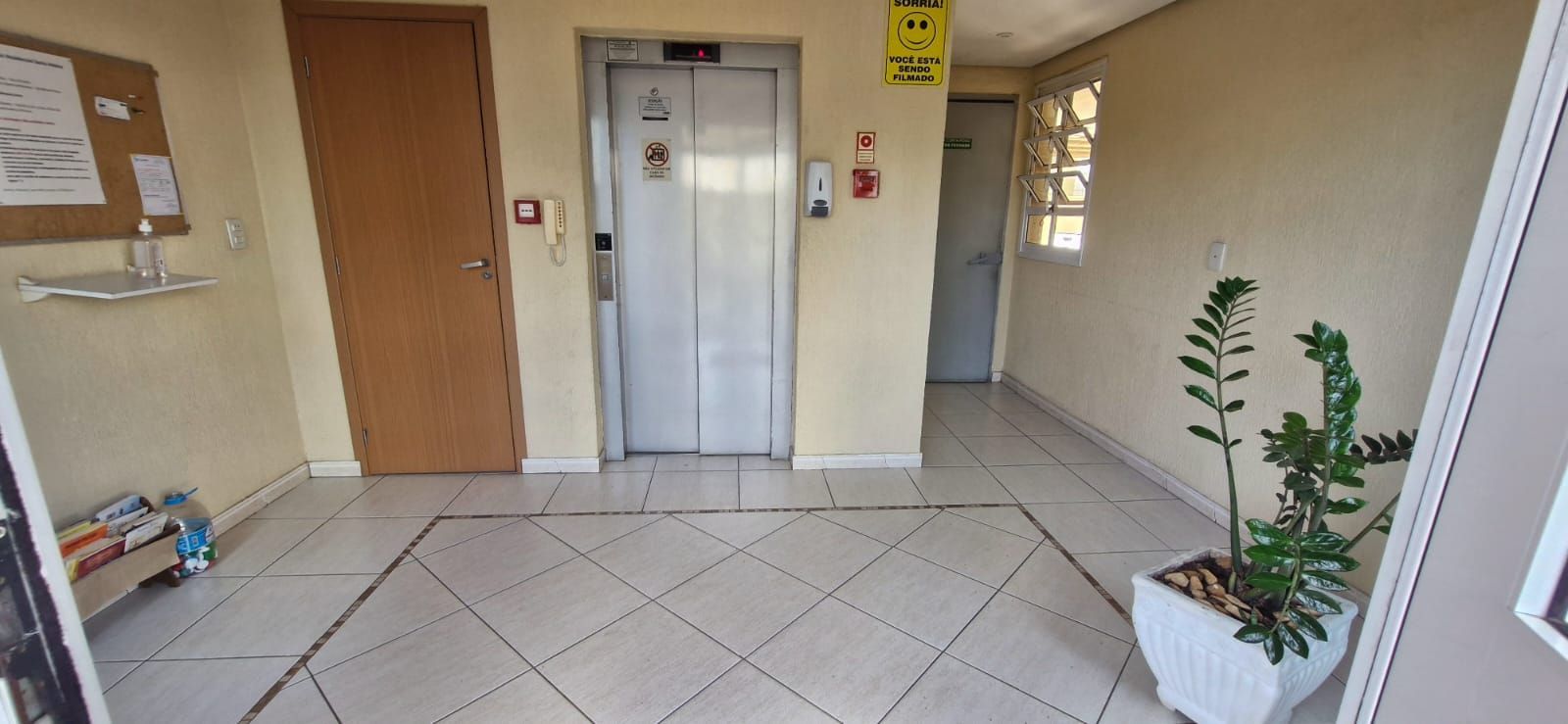 Apartamento 2 dormitórios, 1 suíte, Bairro Vista Alegre — foto 3