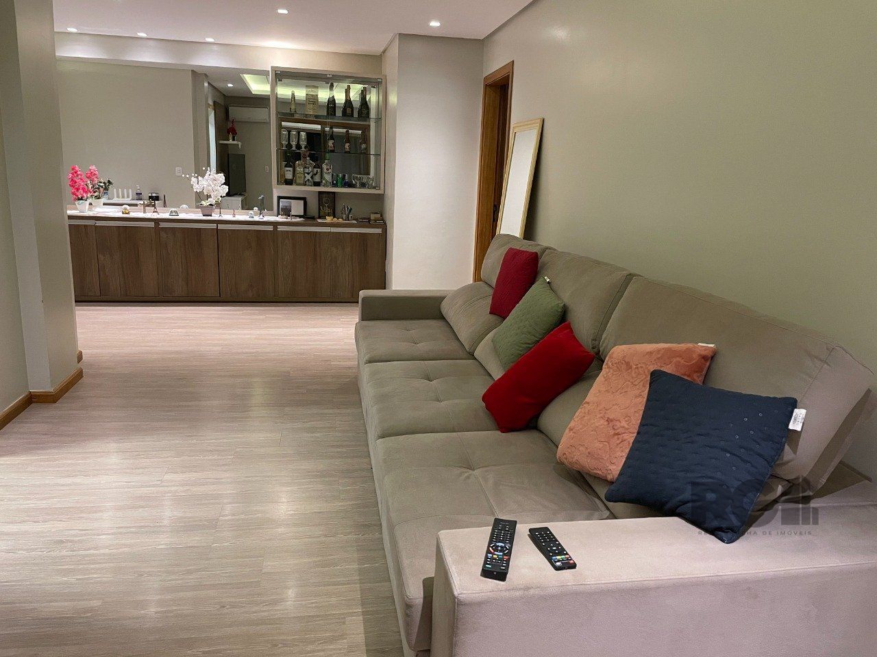 Apartamento à venda com 3 quartos, 120m² - Foto 2