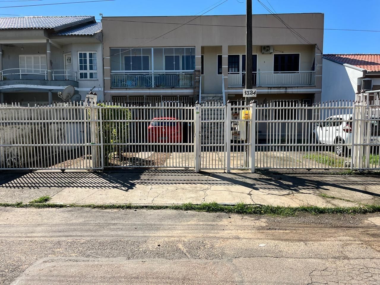 Apartamento térreo 2 dormitórios, 2 vagas, Bairro Vila Imbuí — foto 2