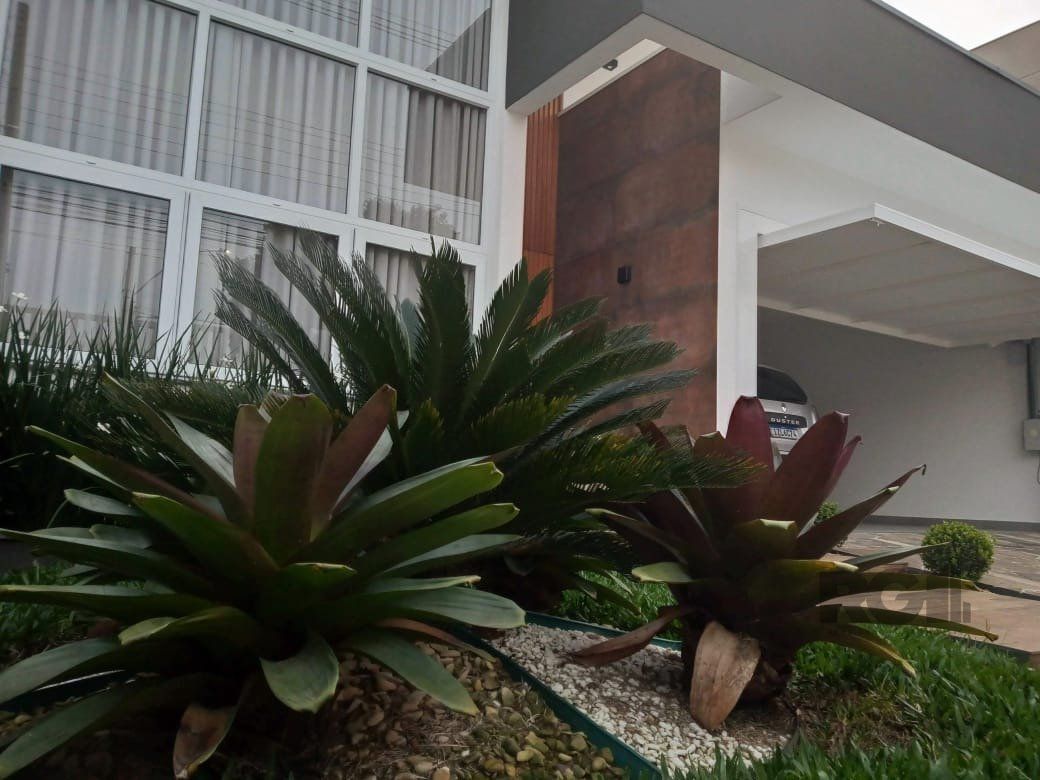 Casa 3 dormitórios, suíte master, 2 vagas, bairro Nova Cachoeirinha — foto 3