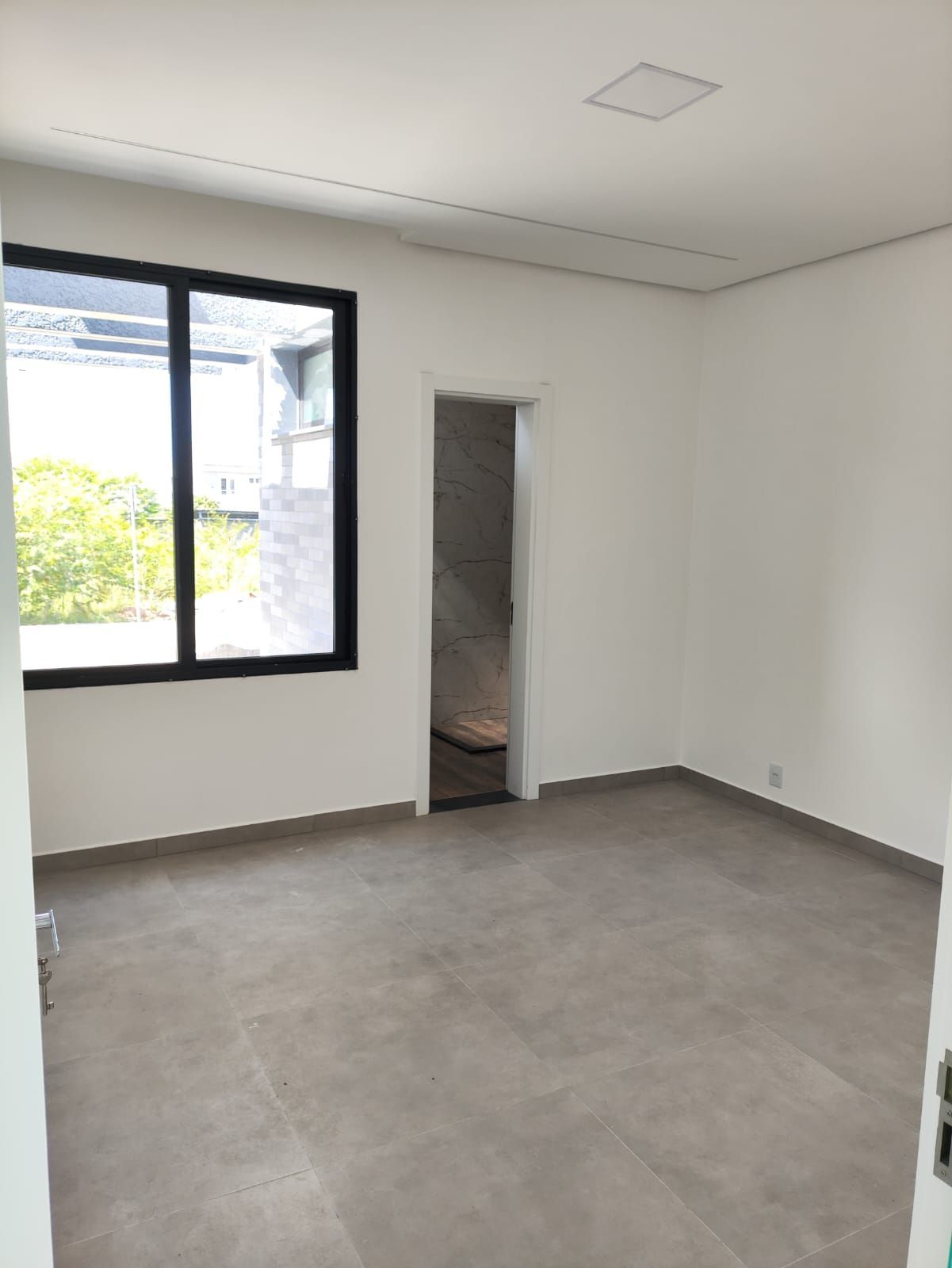 Casa 3 dormitórios, 1 suíte, vaga de garagem, Bairro Vale Ville — foto 4