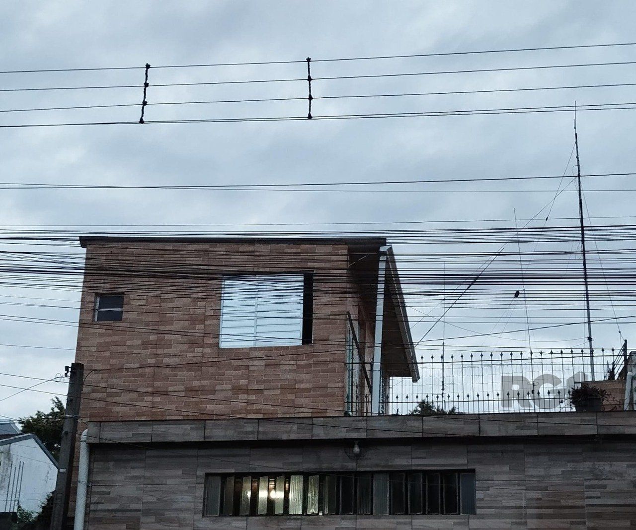Casa semi mobiliada, 2 dormitórios, vaga de garagem, bairro Jardim do Bosque — foto 3