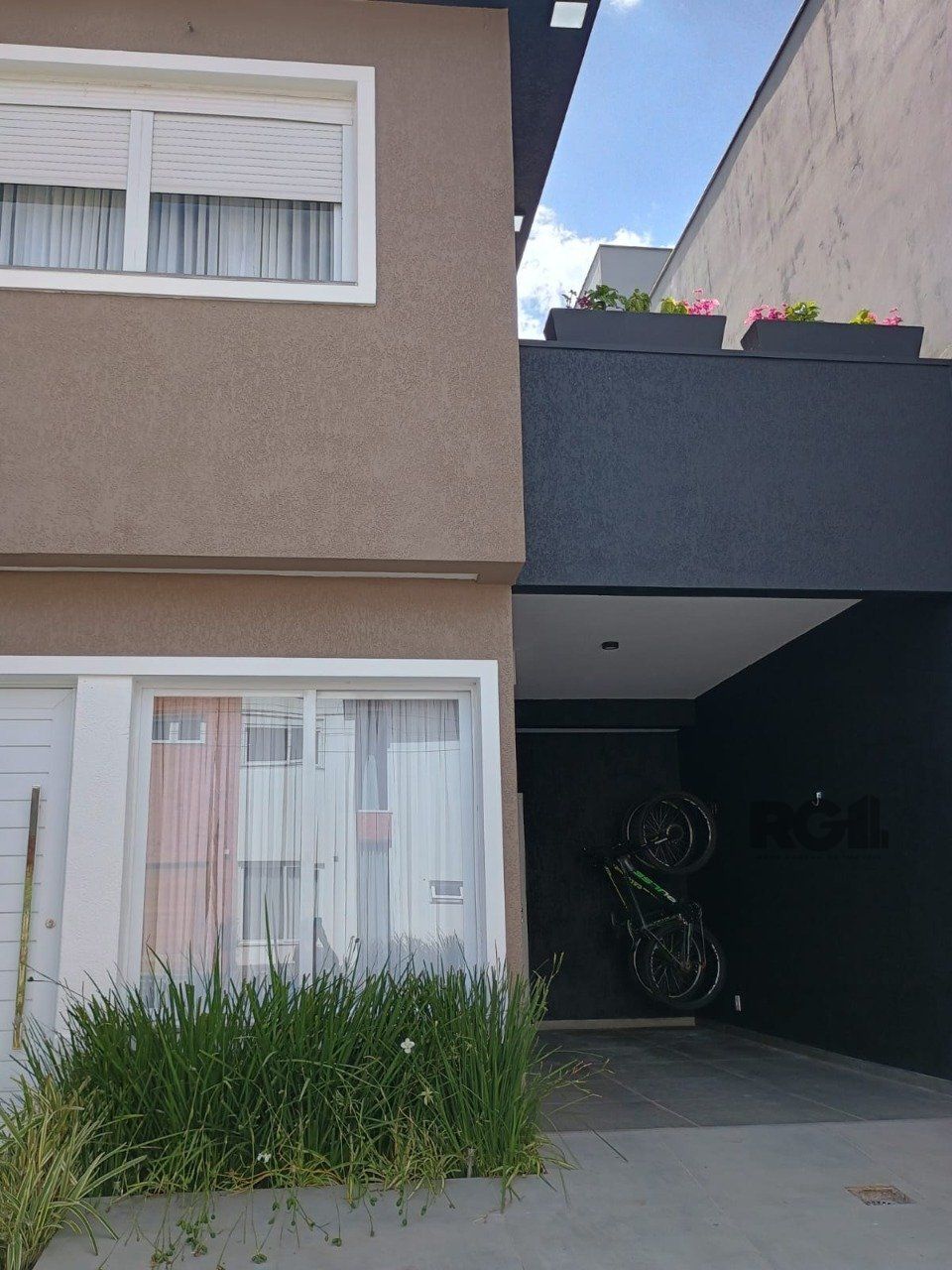 Casa sobrado 3 dormitórios, 1 suíte, 3 vagas Bairro Vale Ville — foto 2