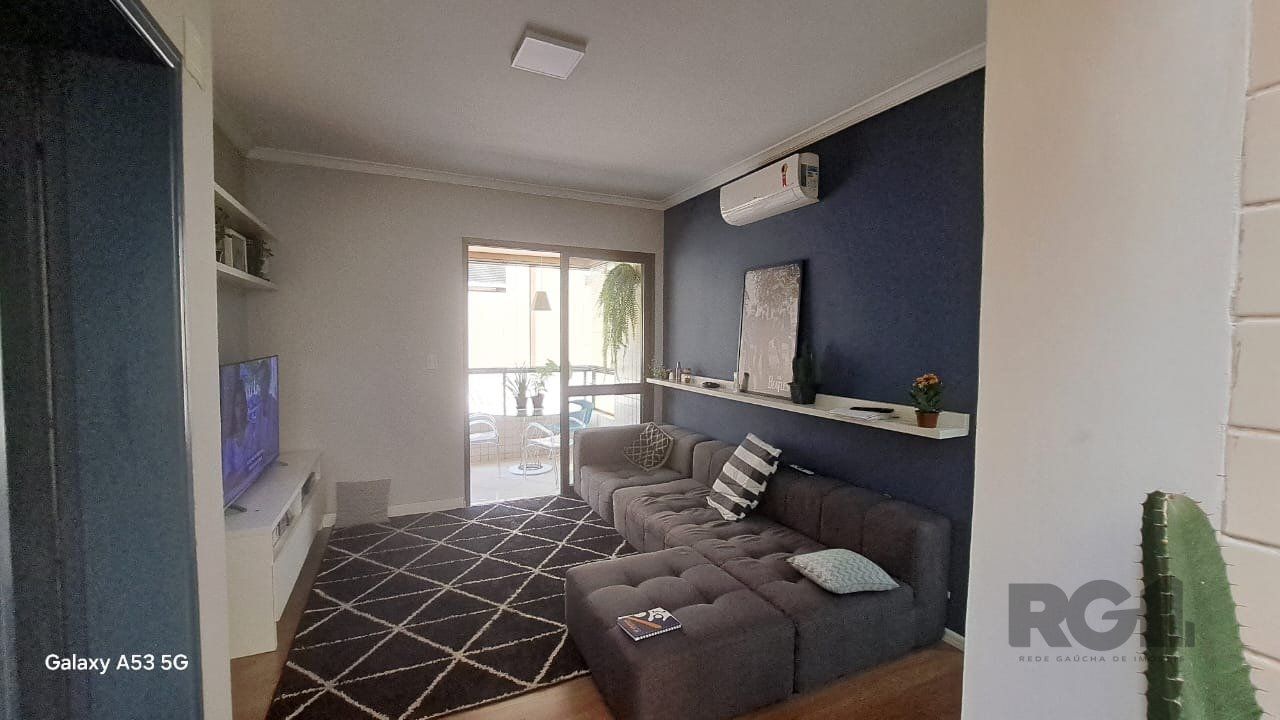 Apartamento à venda com 3 quartos, 101m² - Foto 2
