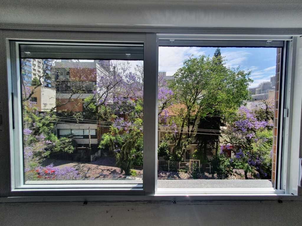 825234.jpg
