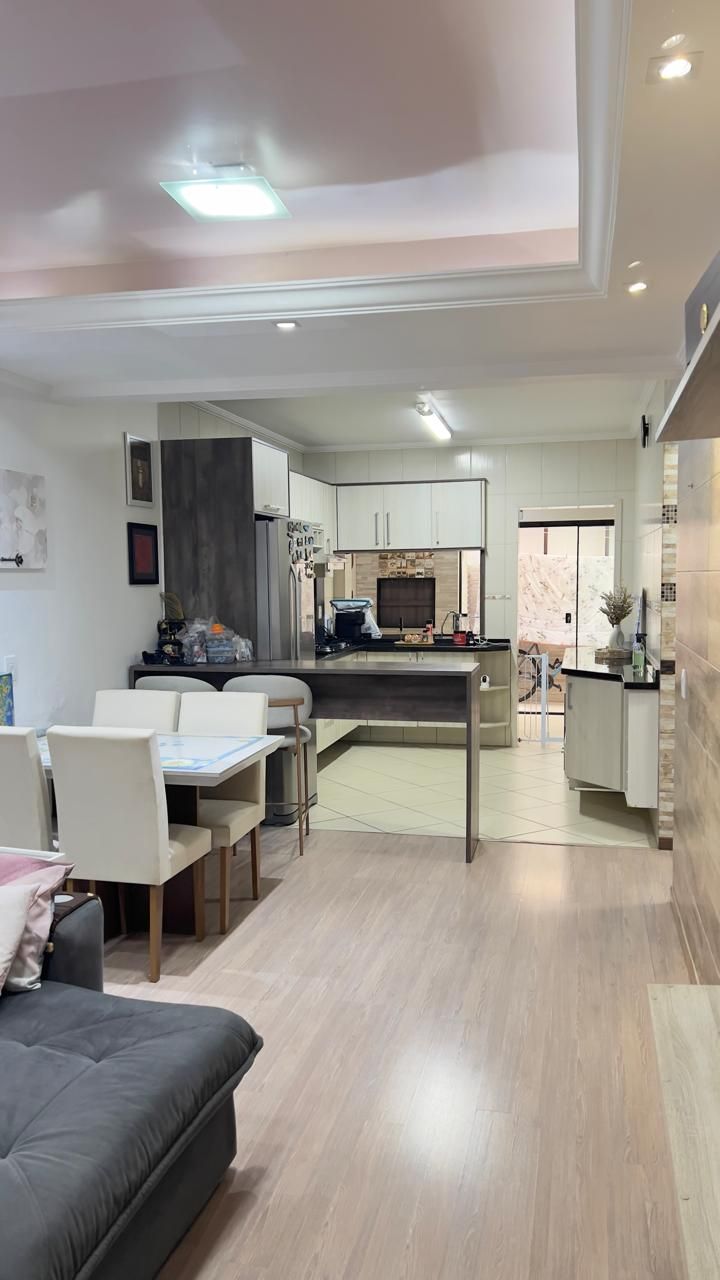 Apartamento 2 dormitórios, 1 suíte, 2 vagas, Bairro Vila Cachoeirinha — foto 3