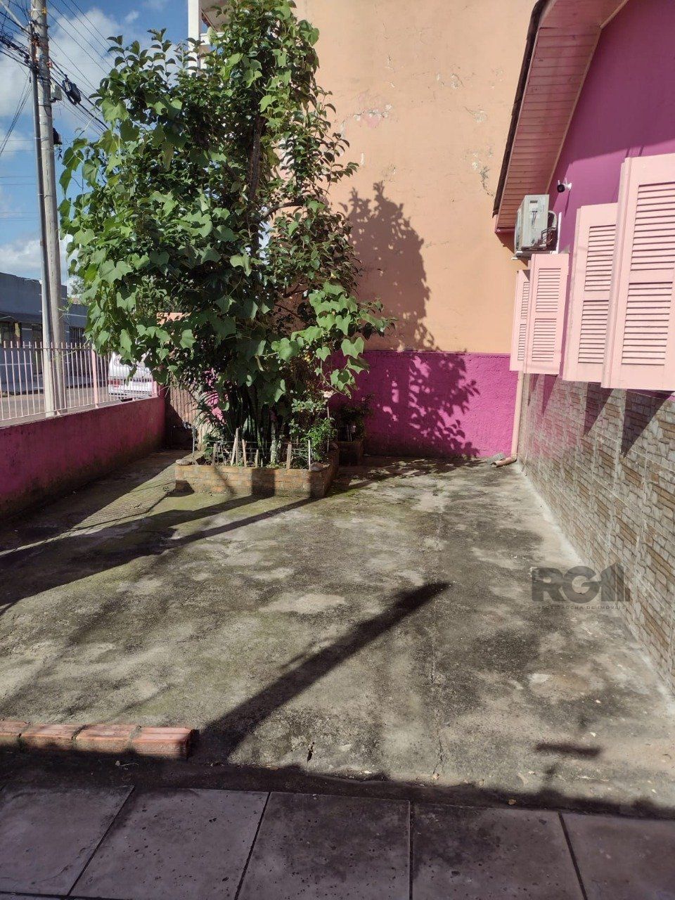 Casa à venda com 3 quartos, 126m² - Foto 2