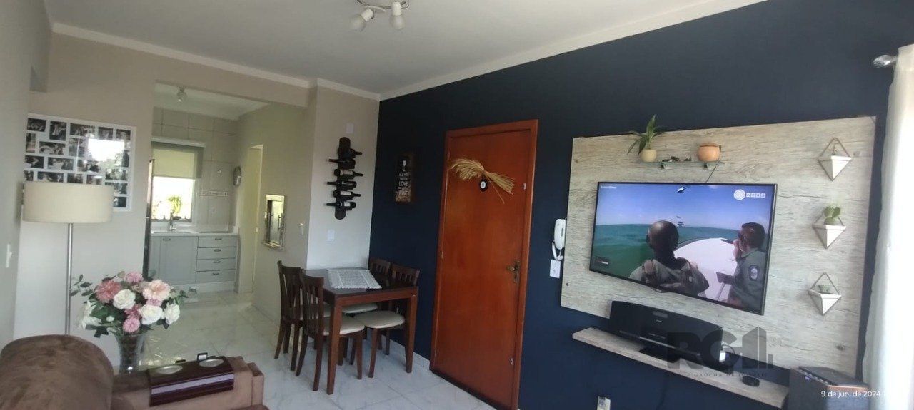 Apartamento mobiliado, 2 dormitórios, 1 vaga, Bairro Colinas — foto 3