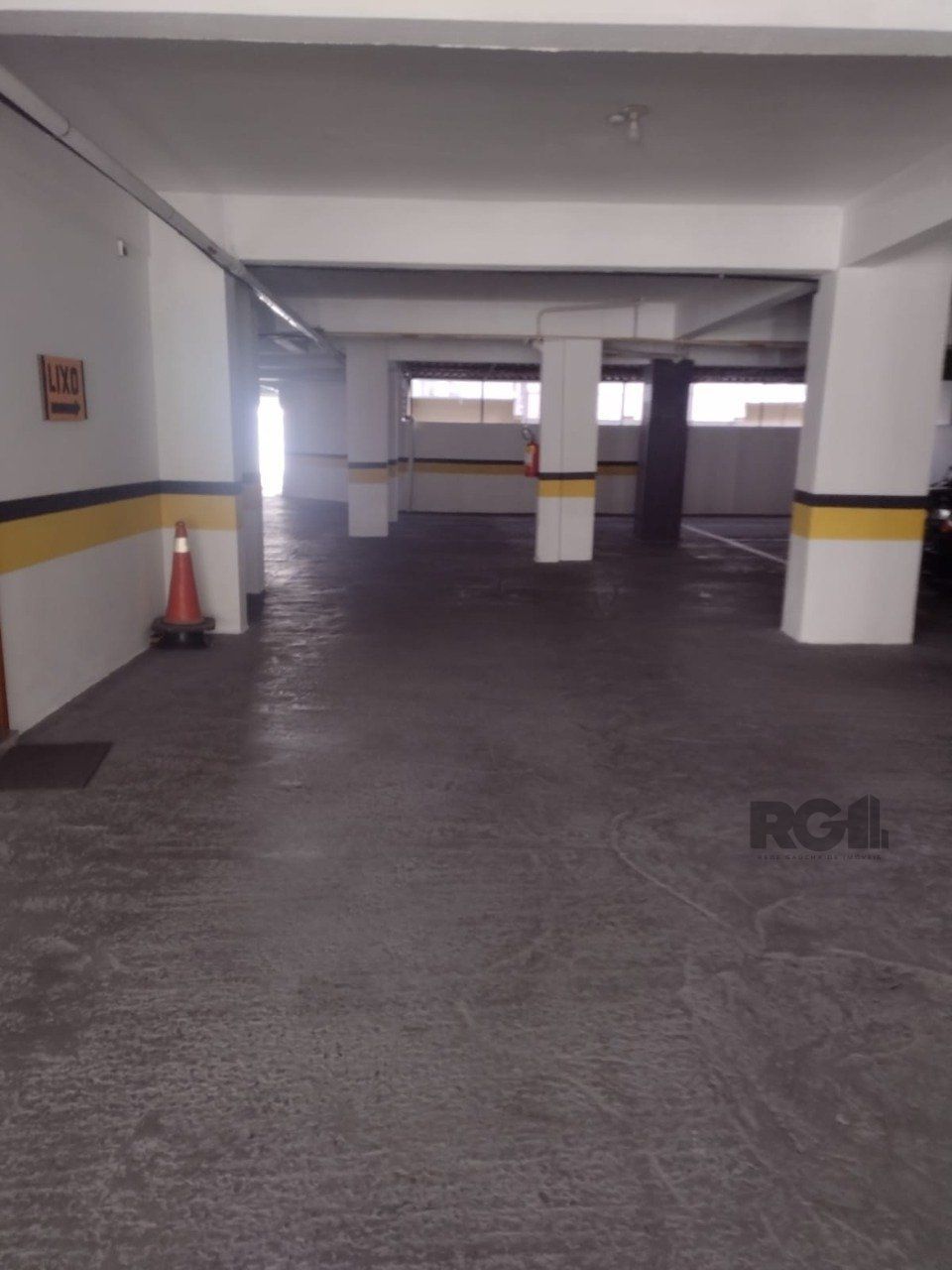 Apartamento à venda com 3 quartos, 191m² - Foto 27