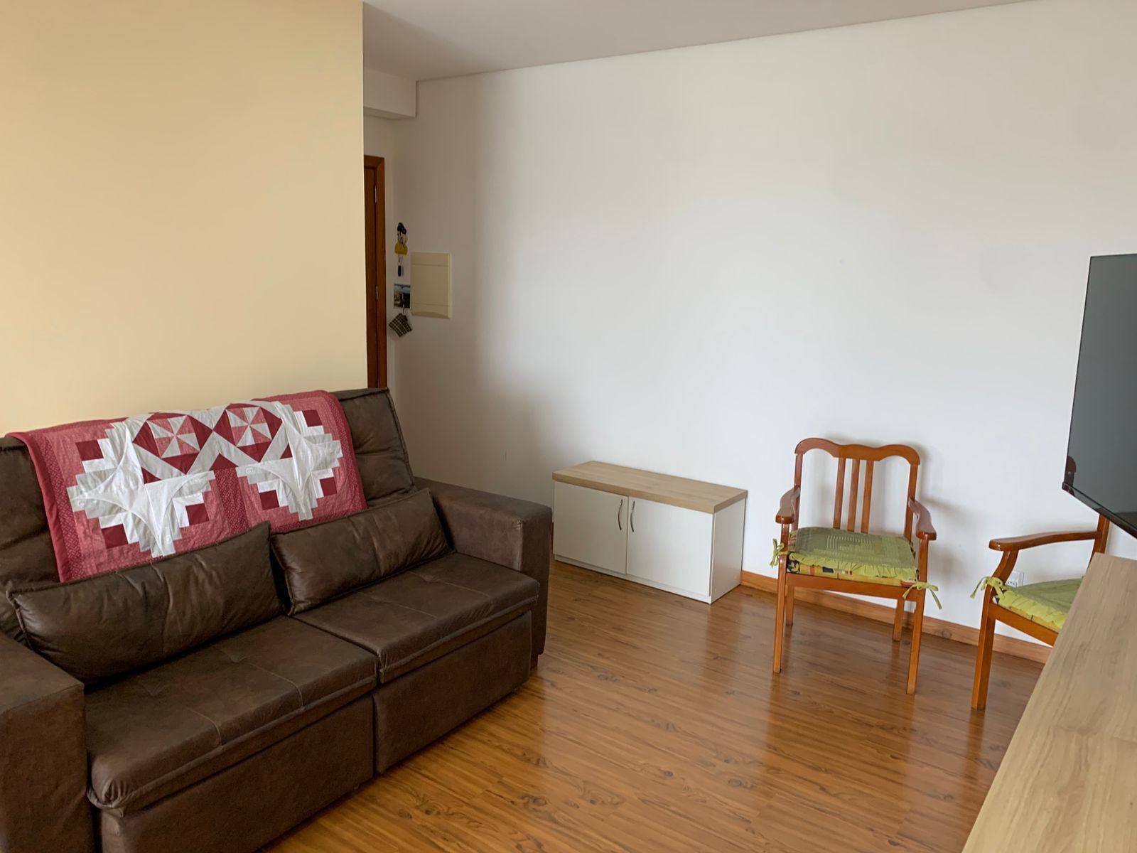 Apartamento semi mobiliado, 3 dormitórios, 1 suíte, 1 vaga, Bairro Vila Cachoeirinha — foto 5