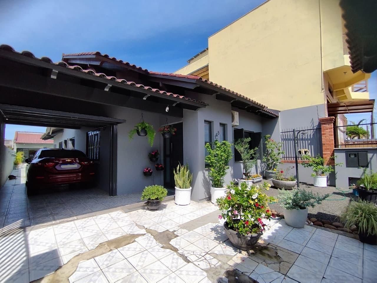 Casa 3 dormitórios, 1 suíte, vaga de garagem, Bairro Santo Angelo — foto 2