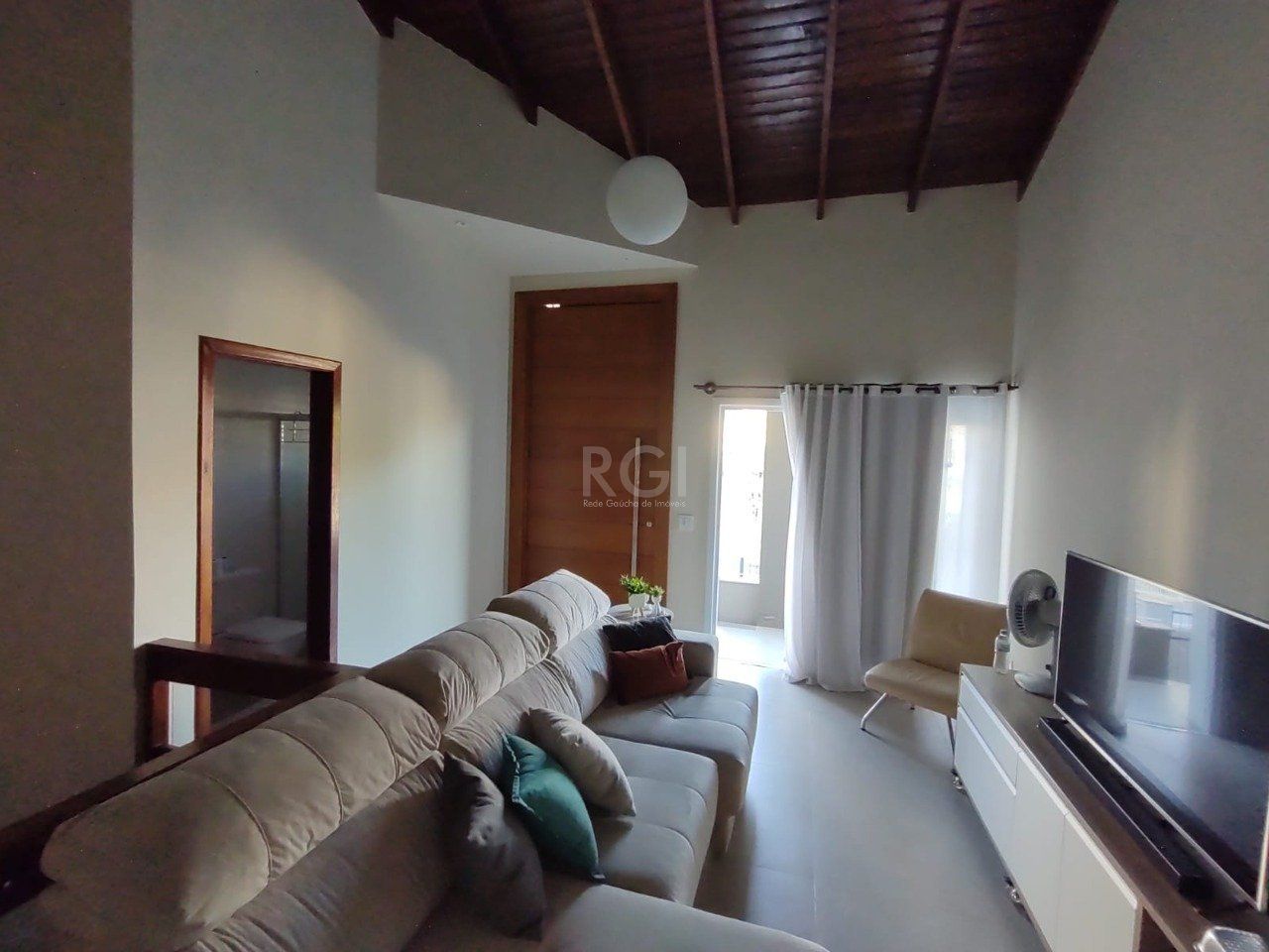 Sobrado para Venda - 150m², 3 dormitórios, sendo 1 suites, 2 vagas - Vale Do Sol — foto 3