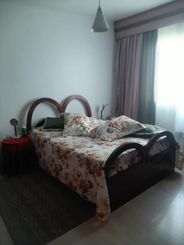 Casa à venda com 4 quartos, 220m² - Foto 7