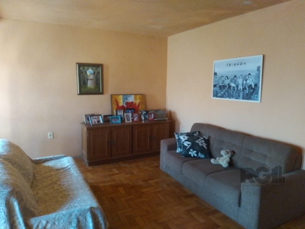 Casa sobrado 4 dormitórios, 1 suíte, 2 vagas Bairro Parque da Matriz — foto 2
