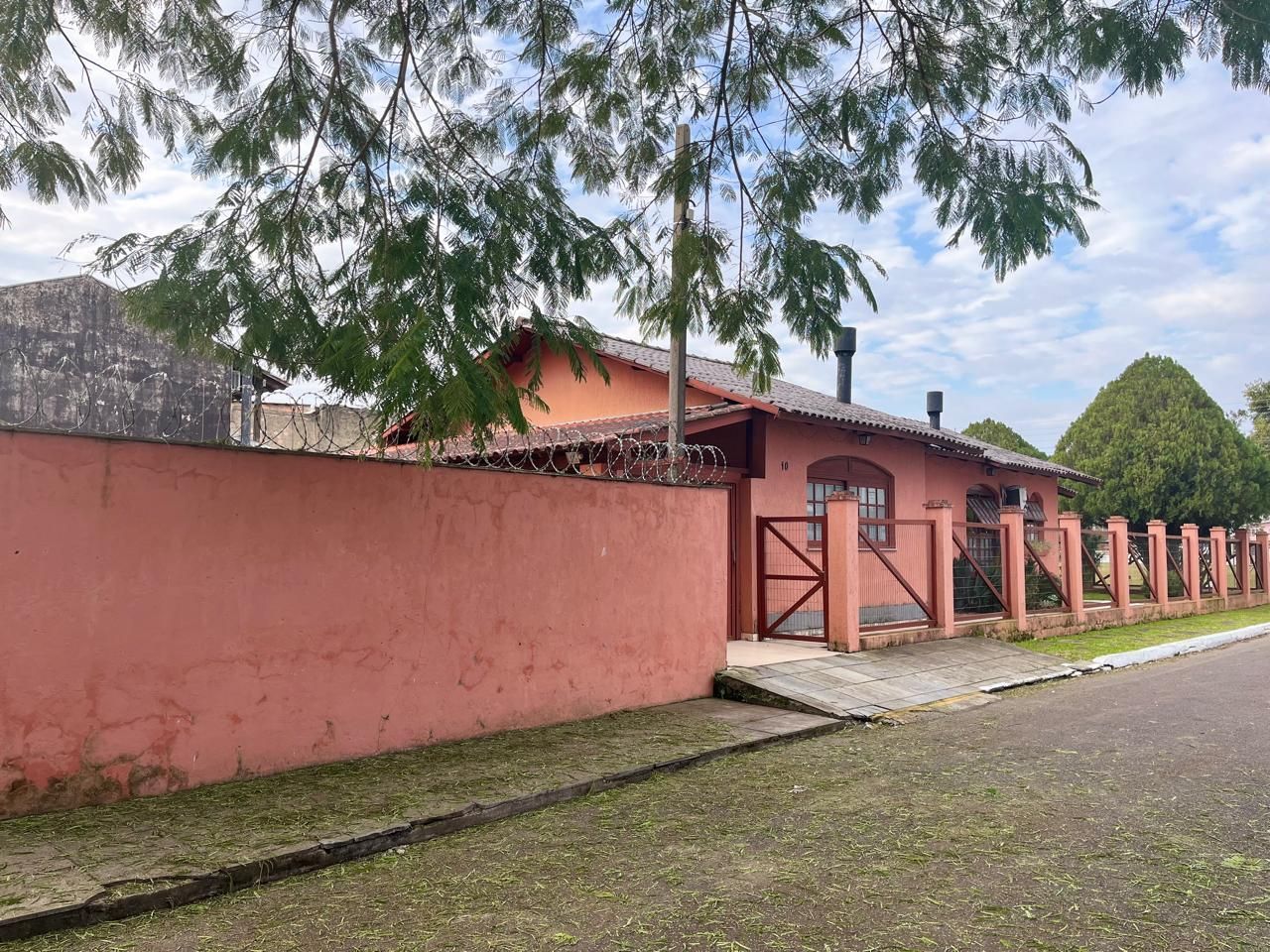 Casa 2 quartos à venda, 130m², Vila Eunice Velha - Cachoeirinha