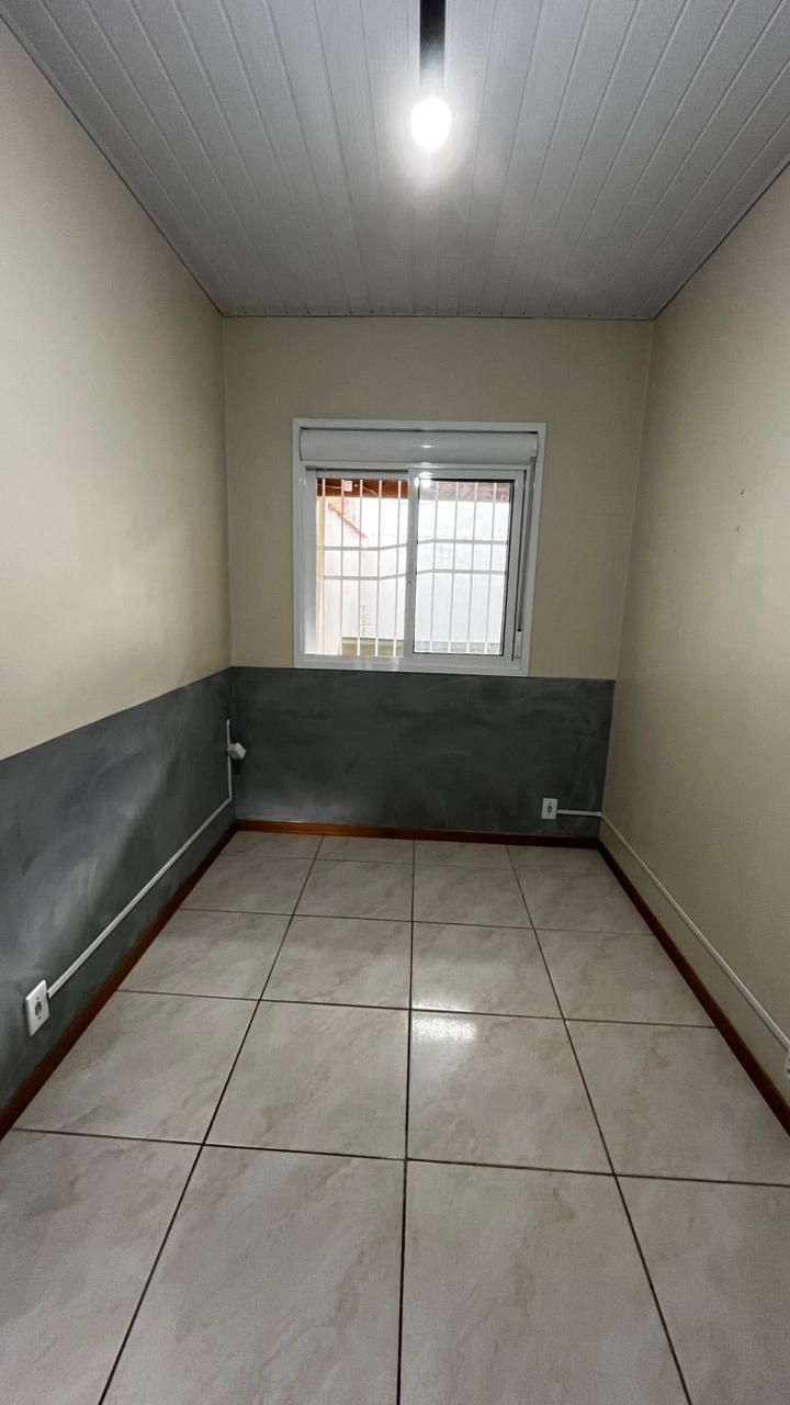 Casa 2 dormitórios, vaga de garagem, Bairro Jardim Betânia — foto 5