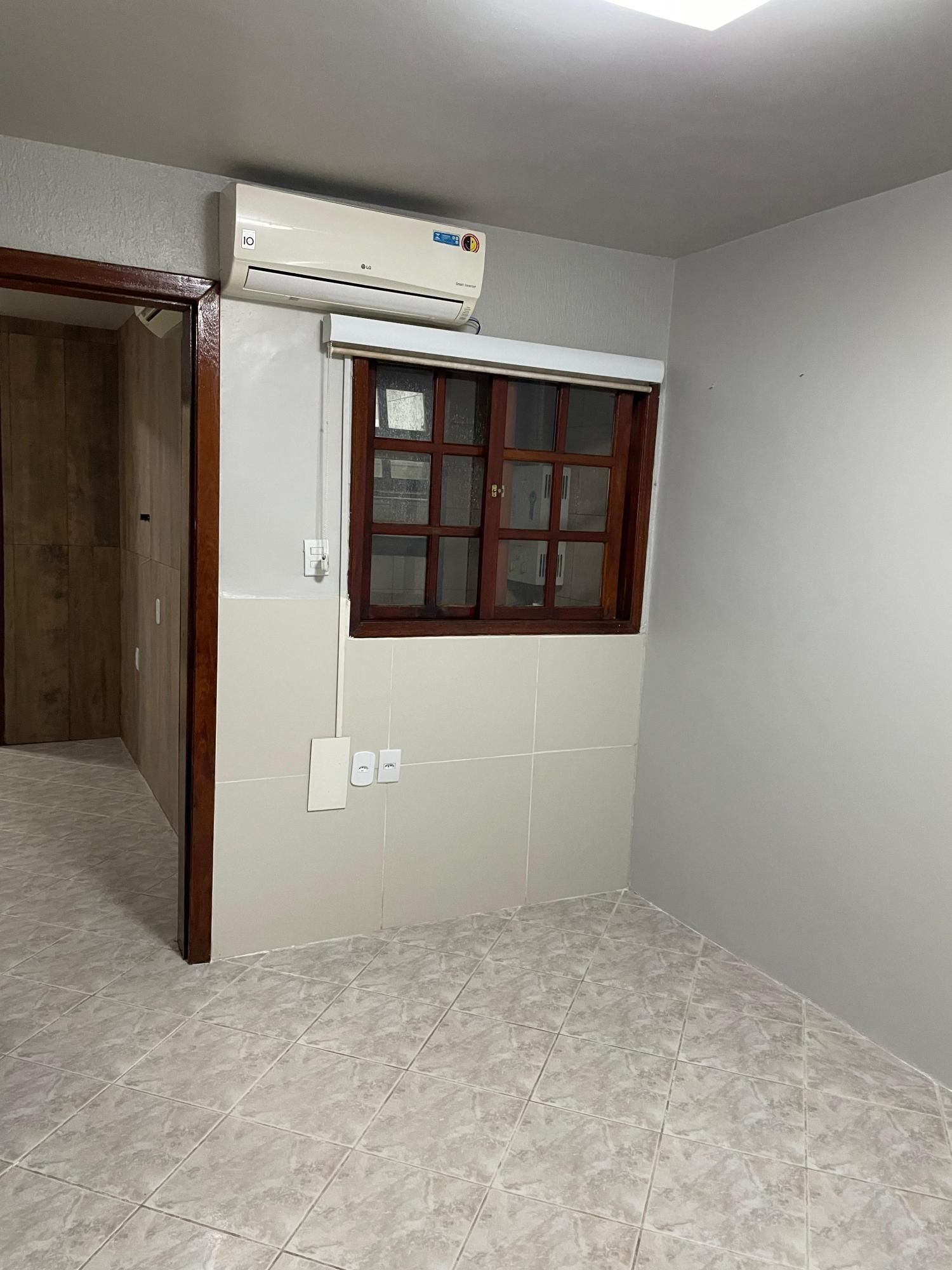 Casa à venda com 3 quartos, 101m² - Foto 10