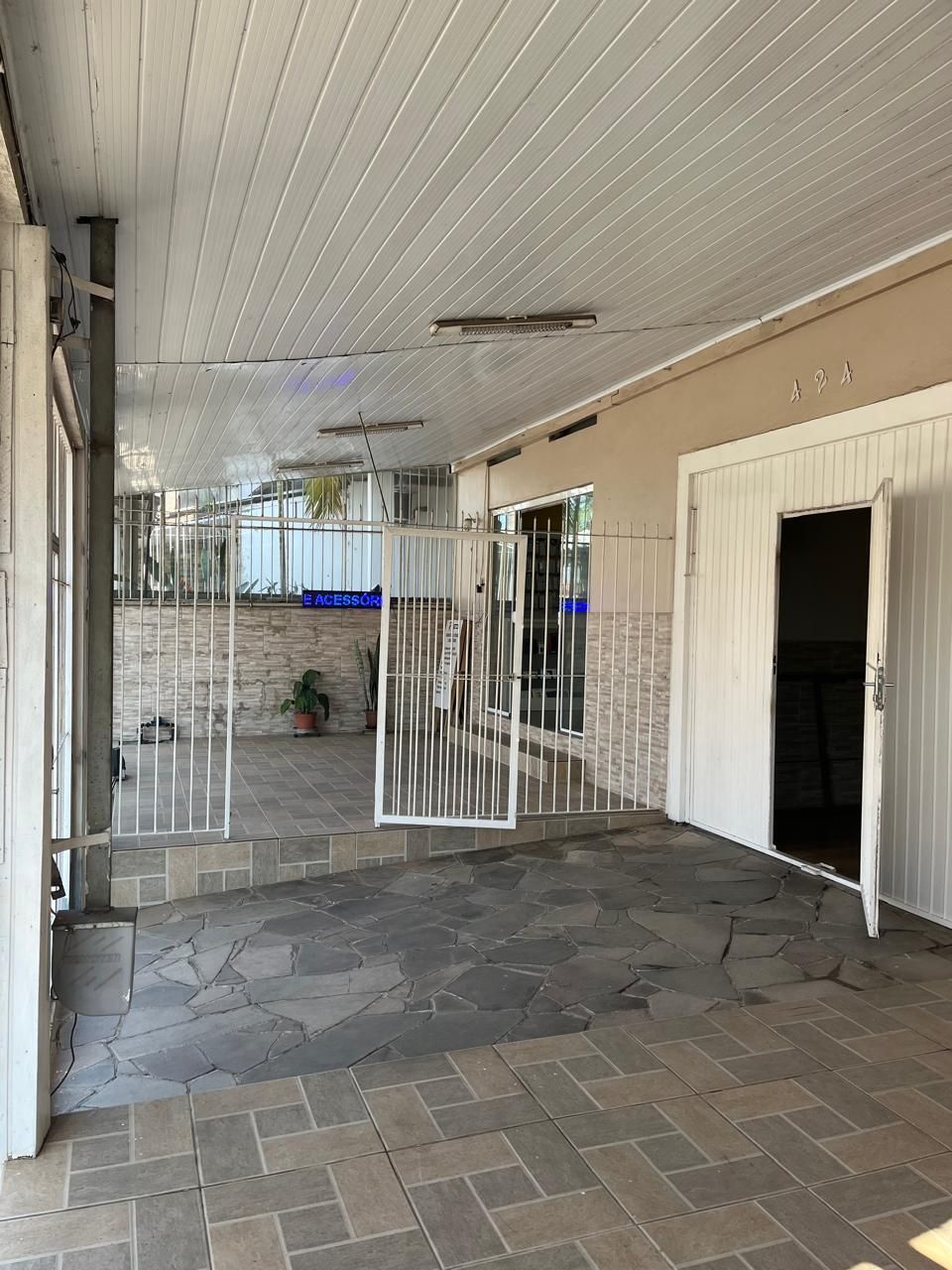 Casa sobrado 4 dormitórios, 1 suíte, vaga de garagem, Bairro Jardim do Bosque — foto 5