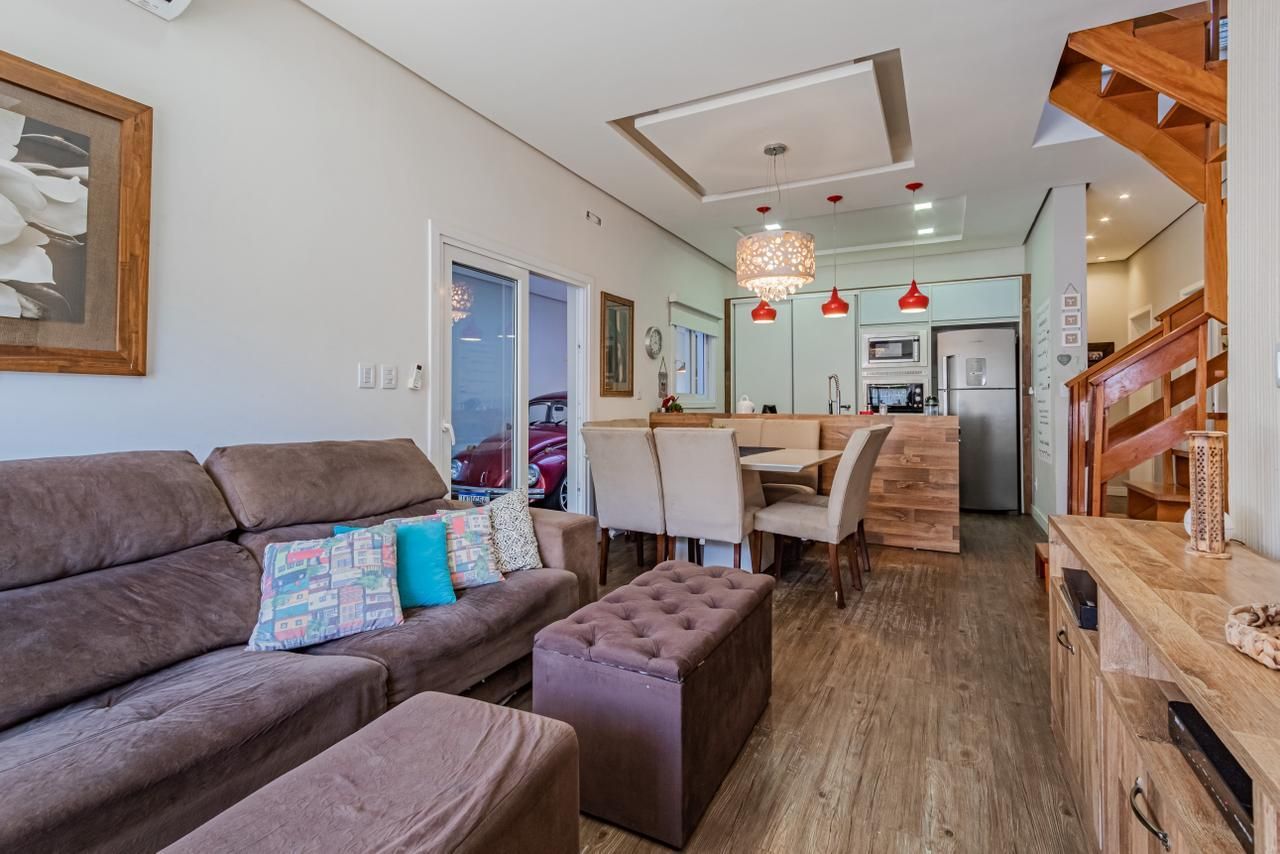 Casa 4 dormitórios, 2 suítes, 3 vagas, bairro Vale Ville — foto 4
