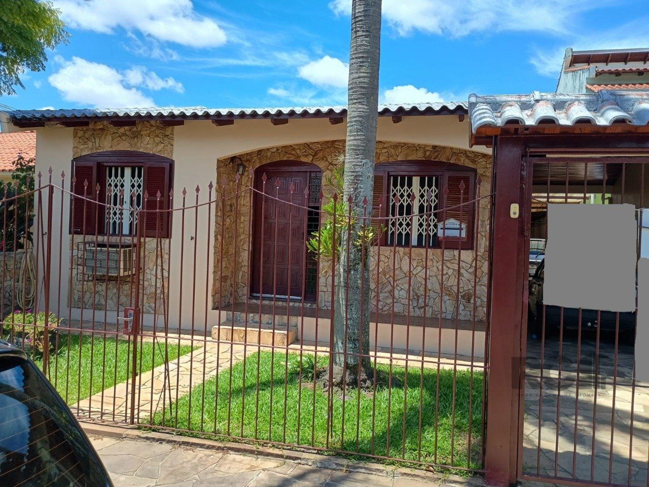 Casa à venda com 3 quartos, 203m² - Foto 2