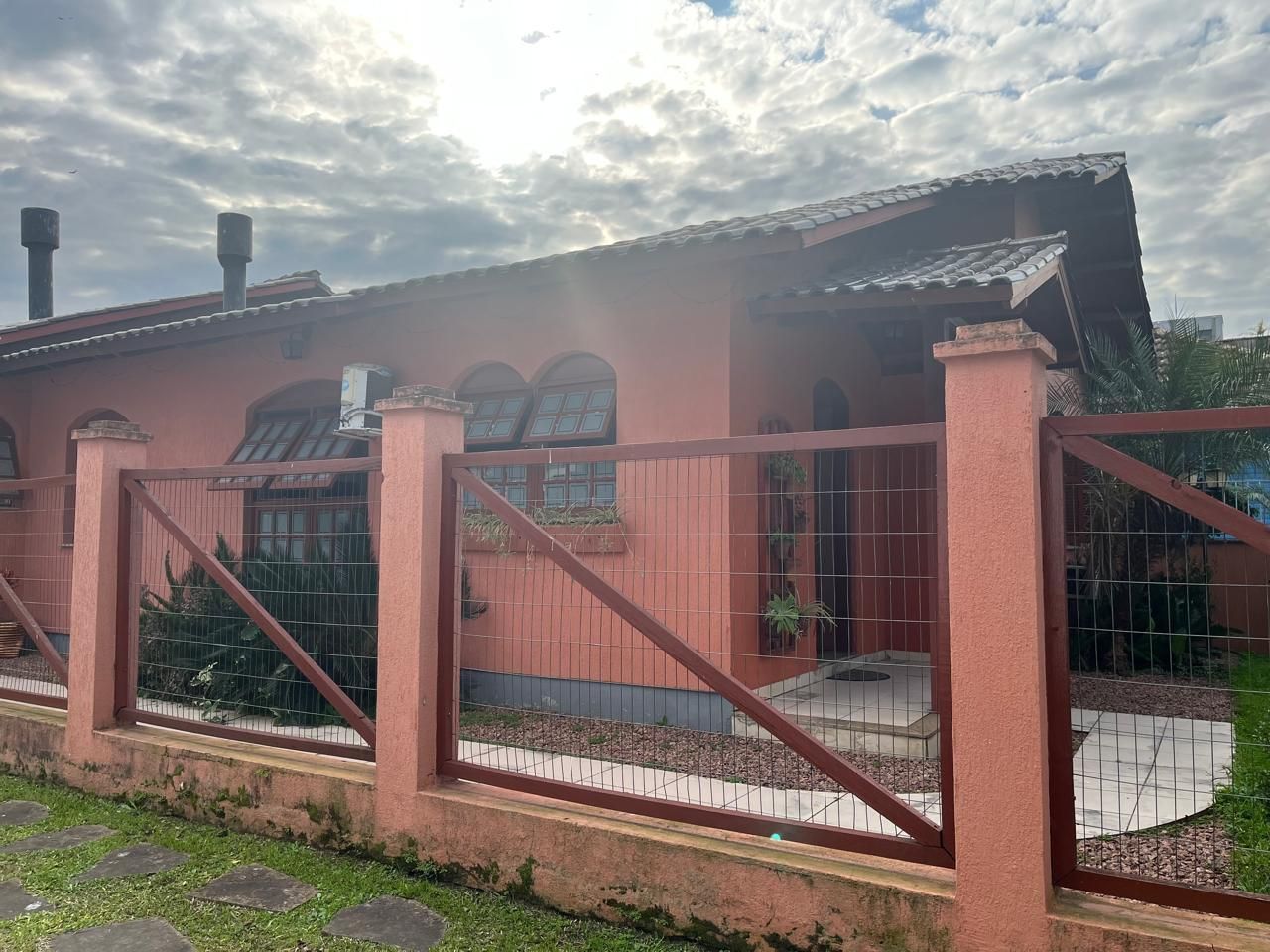Casa 2 quartos à venda, 130m², Vila Eunice Velha - Cachoeirinha